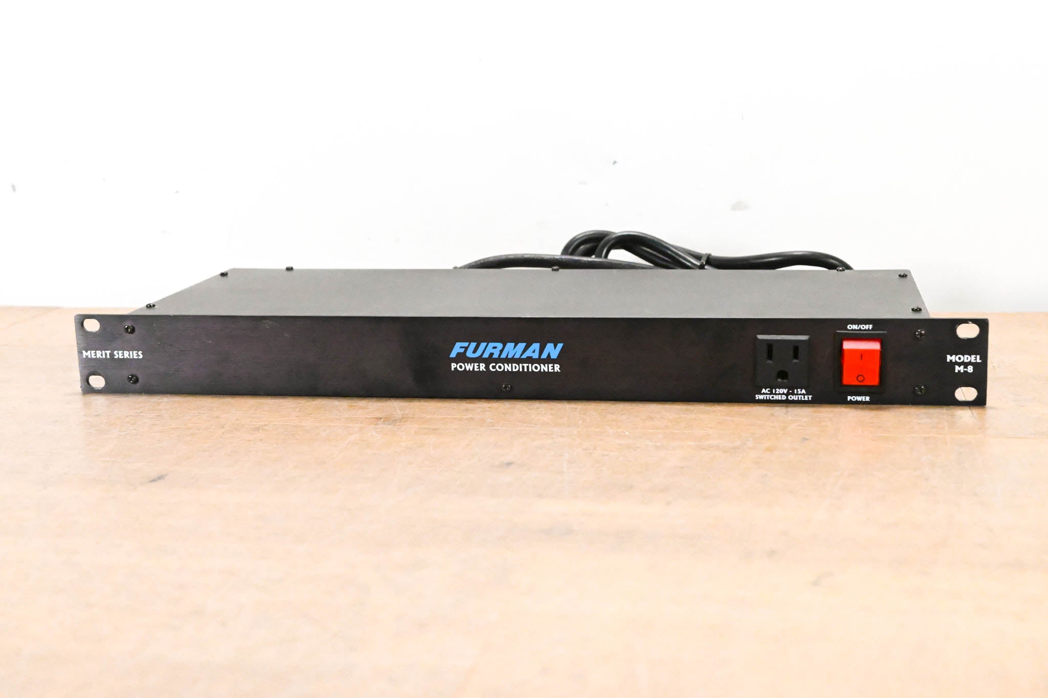 Furman M-8 8-Outlet Power Conditioner