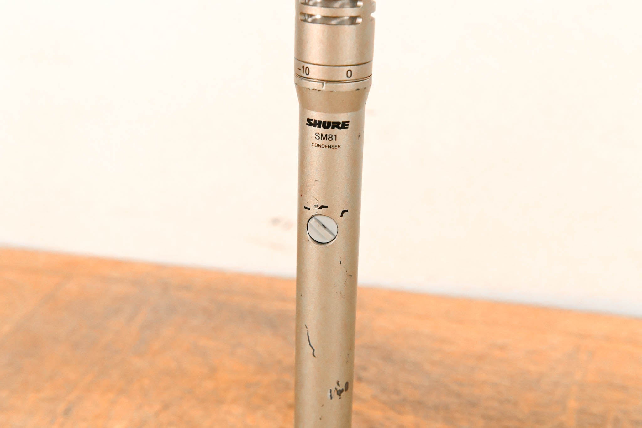 Shure SM81 Cardioid Condenser Microphone