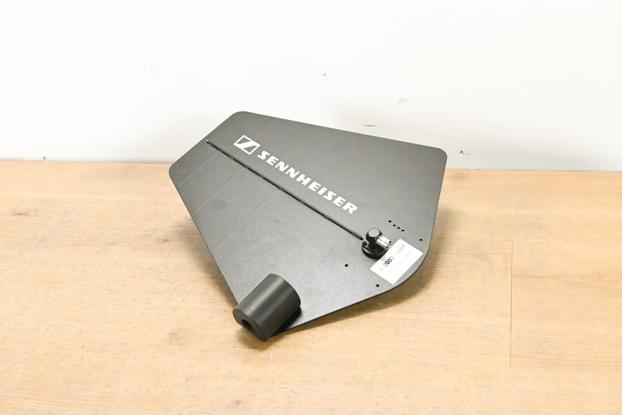 Sennheiser A-2003-UHF Passive Directional Antenna - 450-960 MHz