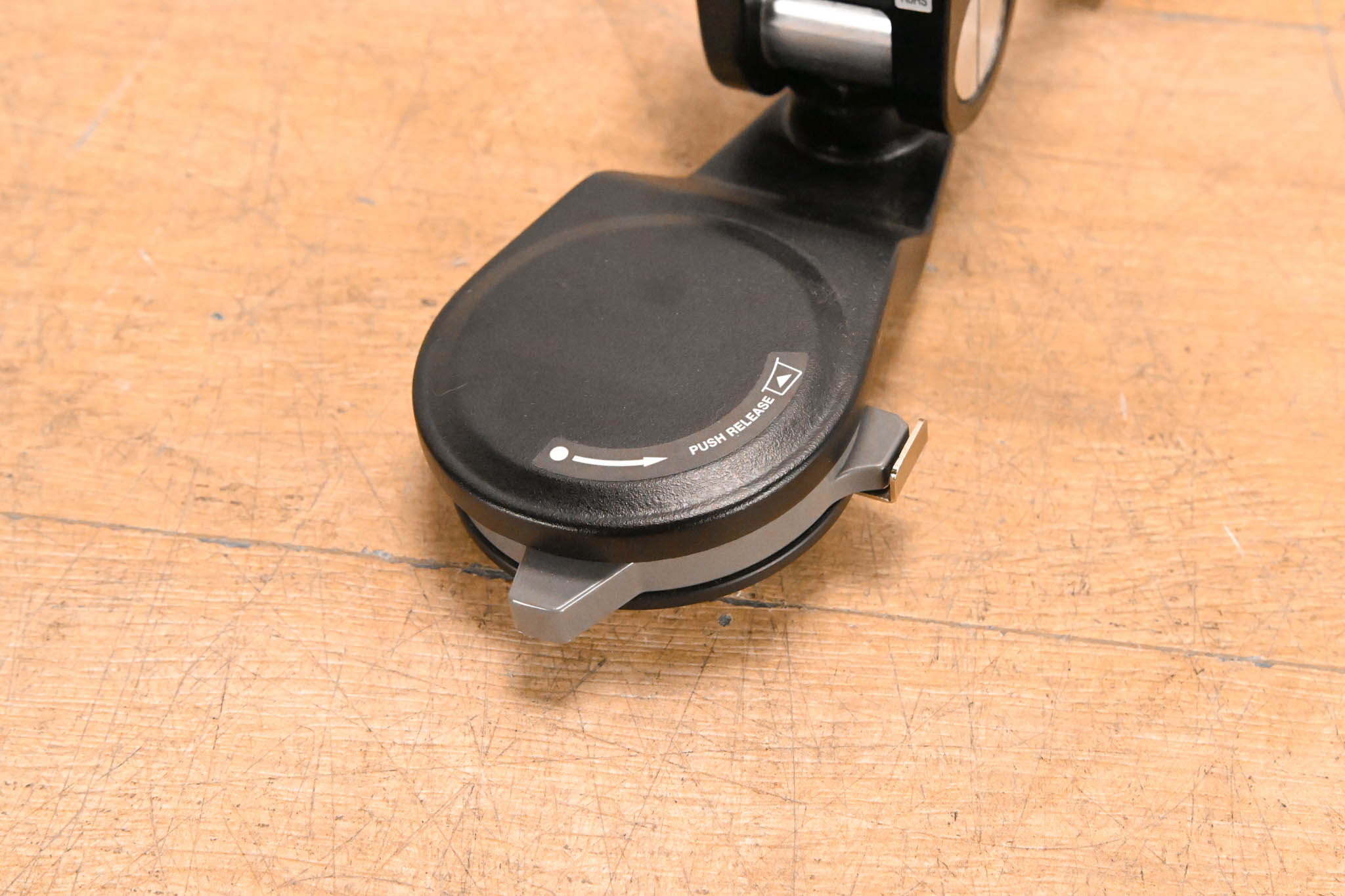 Hitachi AT-500 Studio Viewfinder Mount