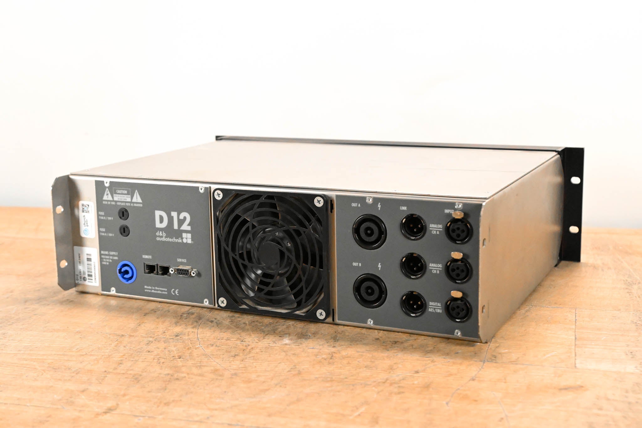 d&b audiotechnik D12 Dual-Channel Power Amplifier