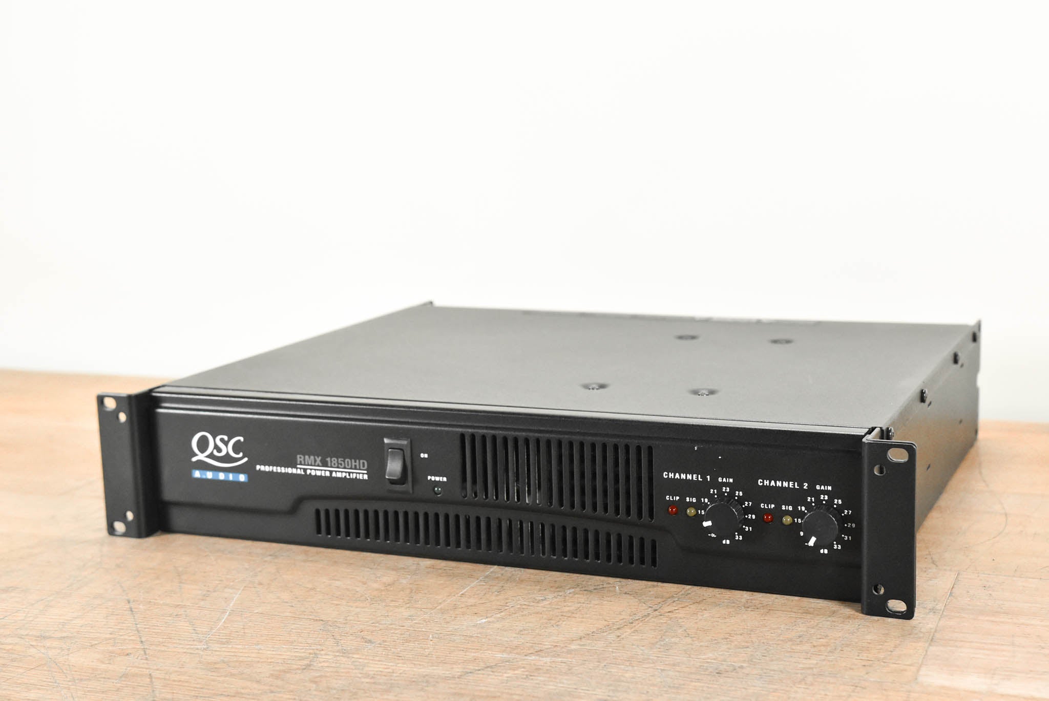 QSC RMX1850HD 2-Channel Power Amplifier