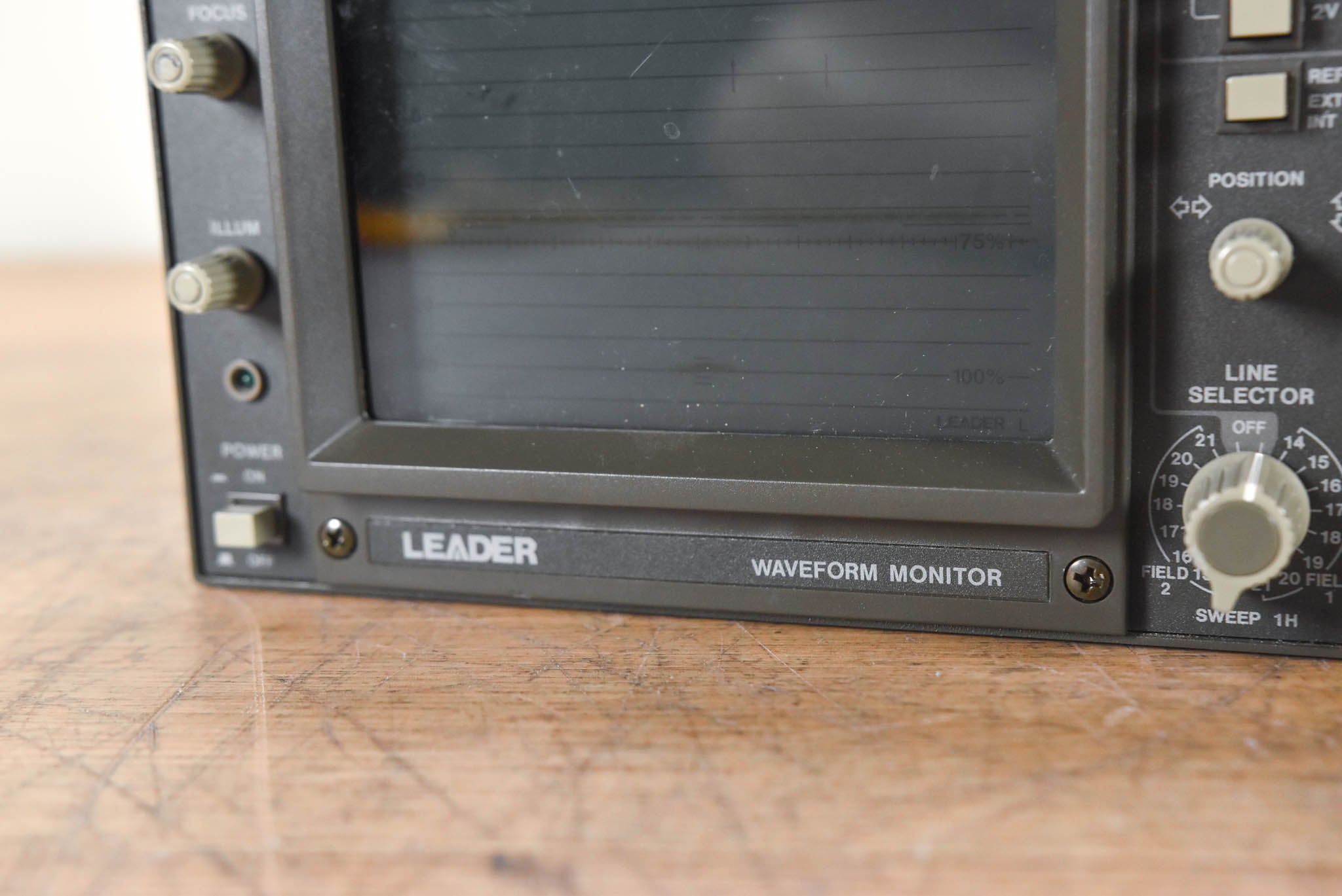 Leader 5860V NTSC Waveform Monitor