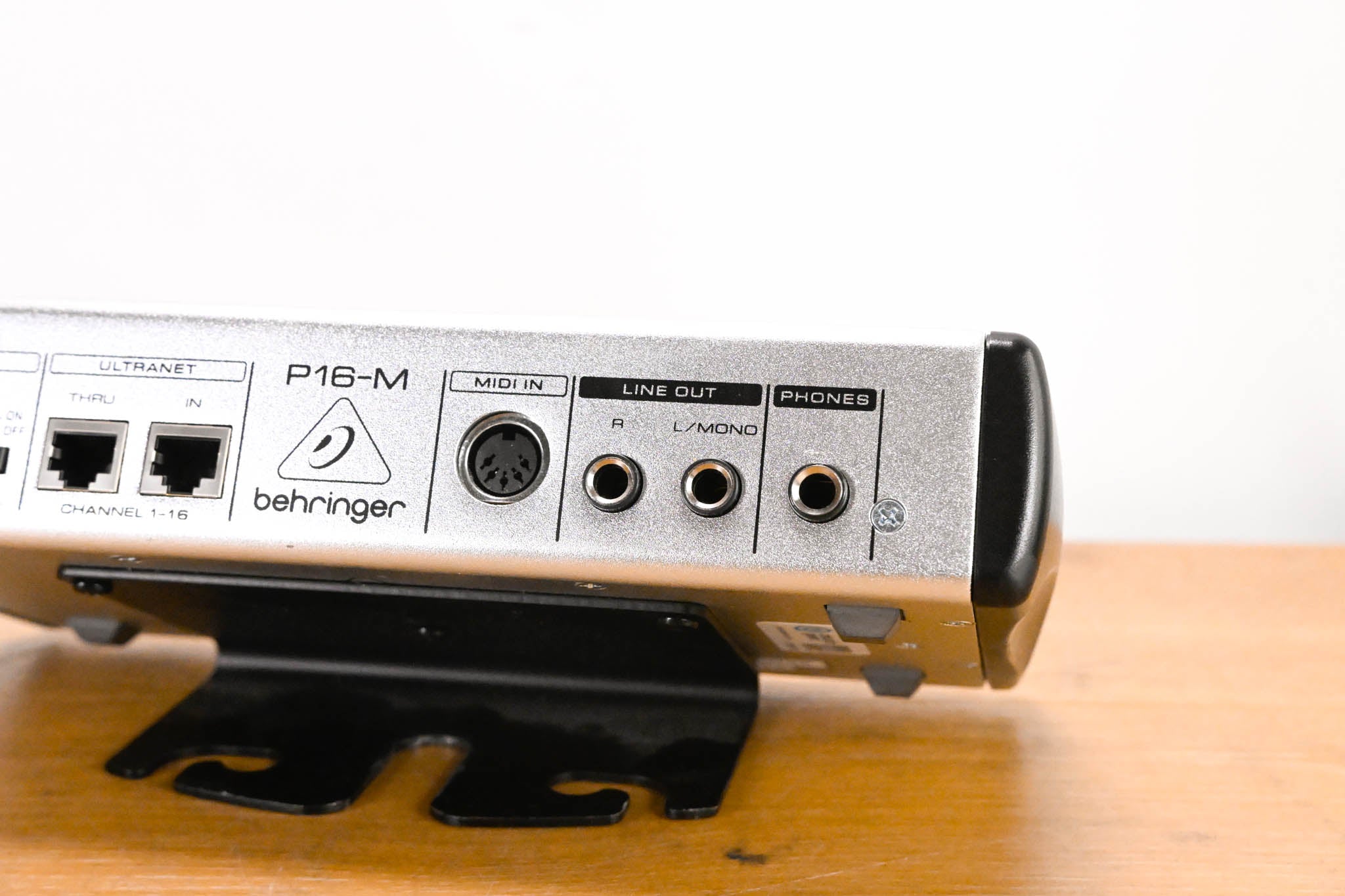 Behringer Powerplay P16-M 16-Channel Digital Personal Mixer