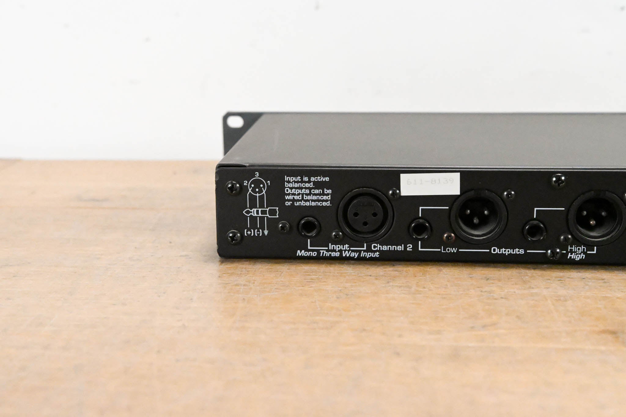 Ashly XR-1001 Stereo 2-Way, Mono 3-Way Crossover