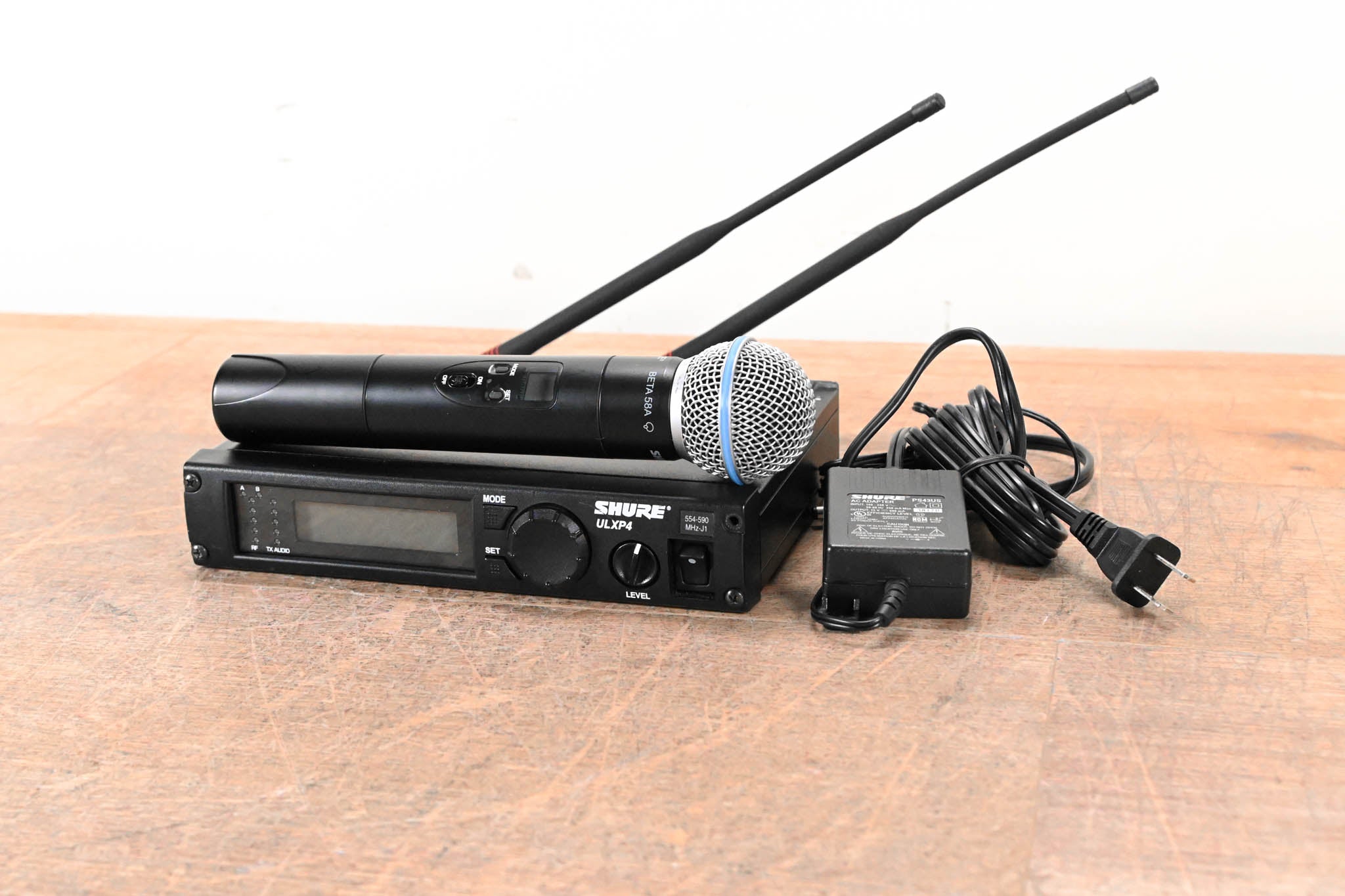 Shure ULXP24/BETA58 Handheld Wireless System - J1 Band: 554-590 MHz