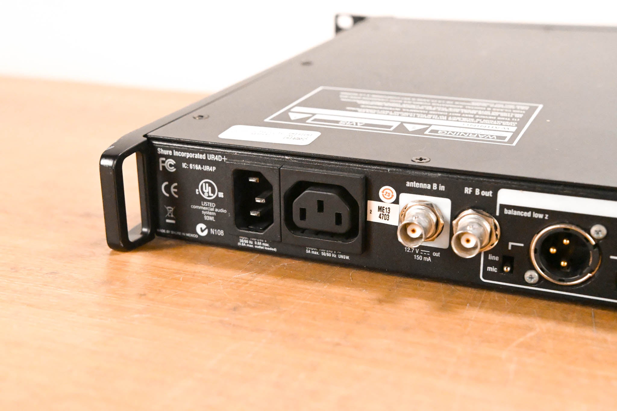 Shure UR4D+ Dual Wireless Receiver with UR2/BETA87A Mic - J5 Band