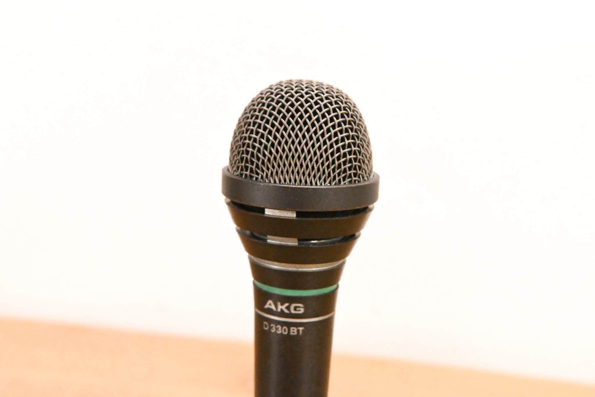 AKG D330BT Hypercardioid Dynamic Microphone