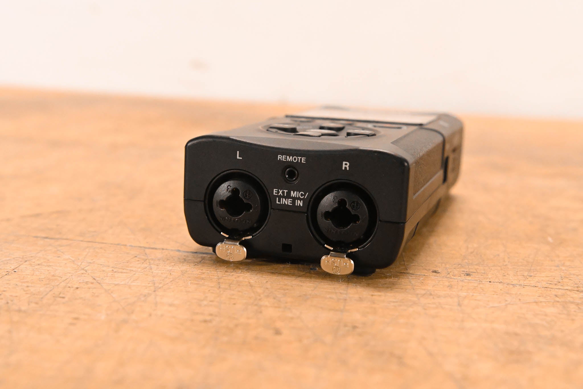 TASCAM DR-40 Handheld 4-Track Recorder