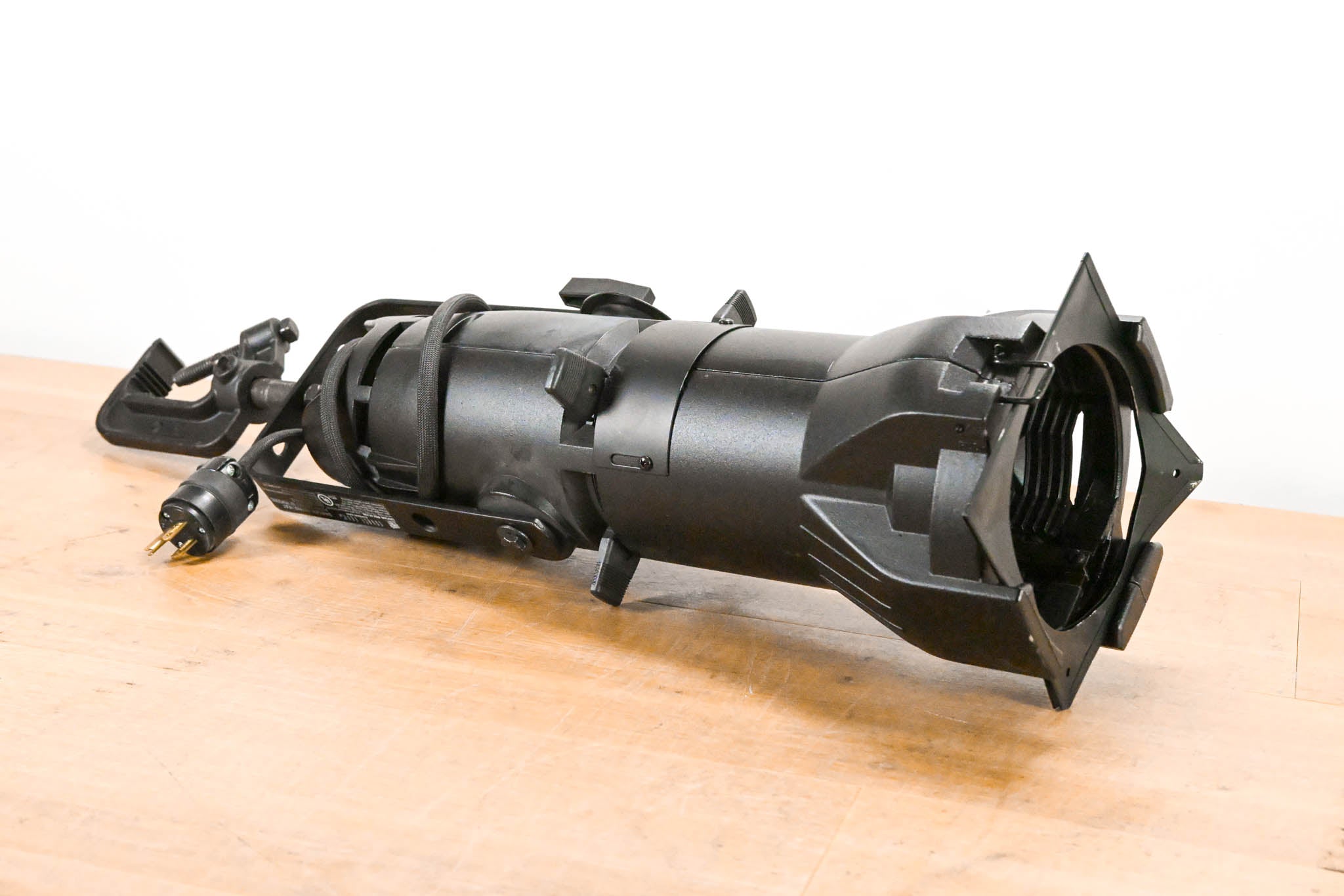 ETC Source Four Jr 26 Degree 575 Ellipsoidal Light