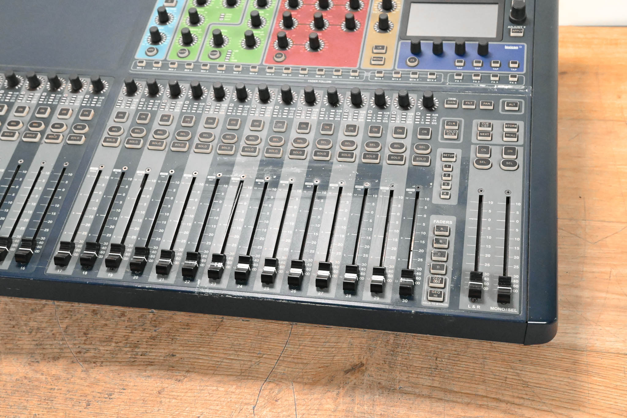 Soundcraft Si Expression 3 32-Channel Digital Mixer with MADI-USB Card