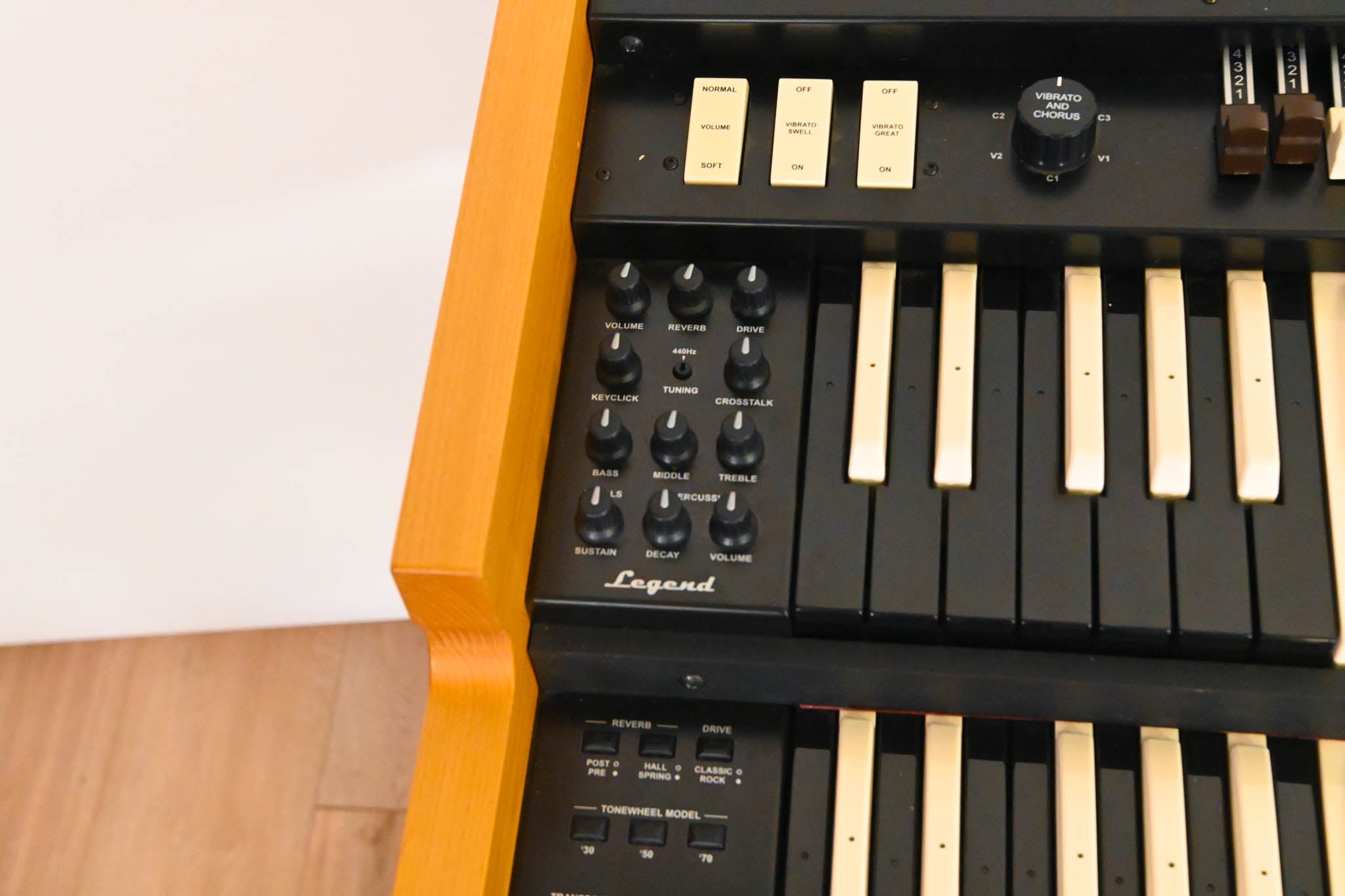 Viscount Legend Organ