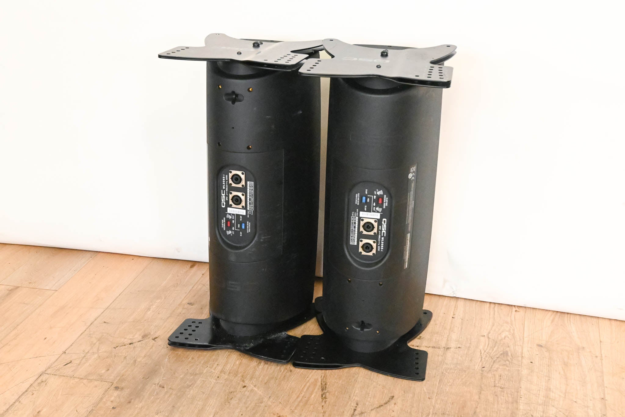 QSC WL2082-i Installation Line Array Loudspeaker (PAIR)