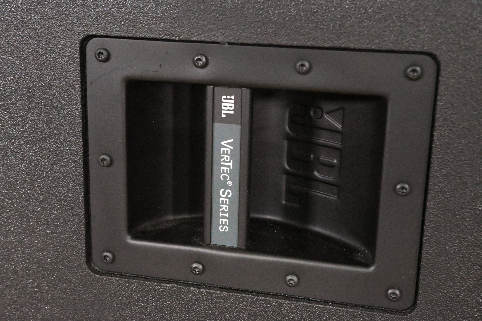 JBL VT4882DP Powered Dual 15" VerTec Line Array Subwoofer