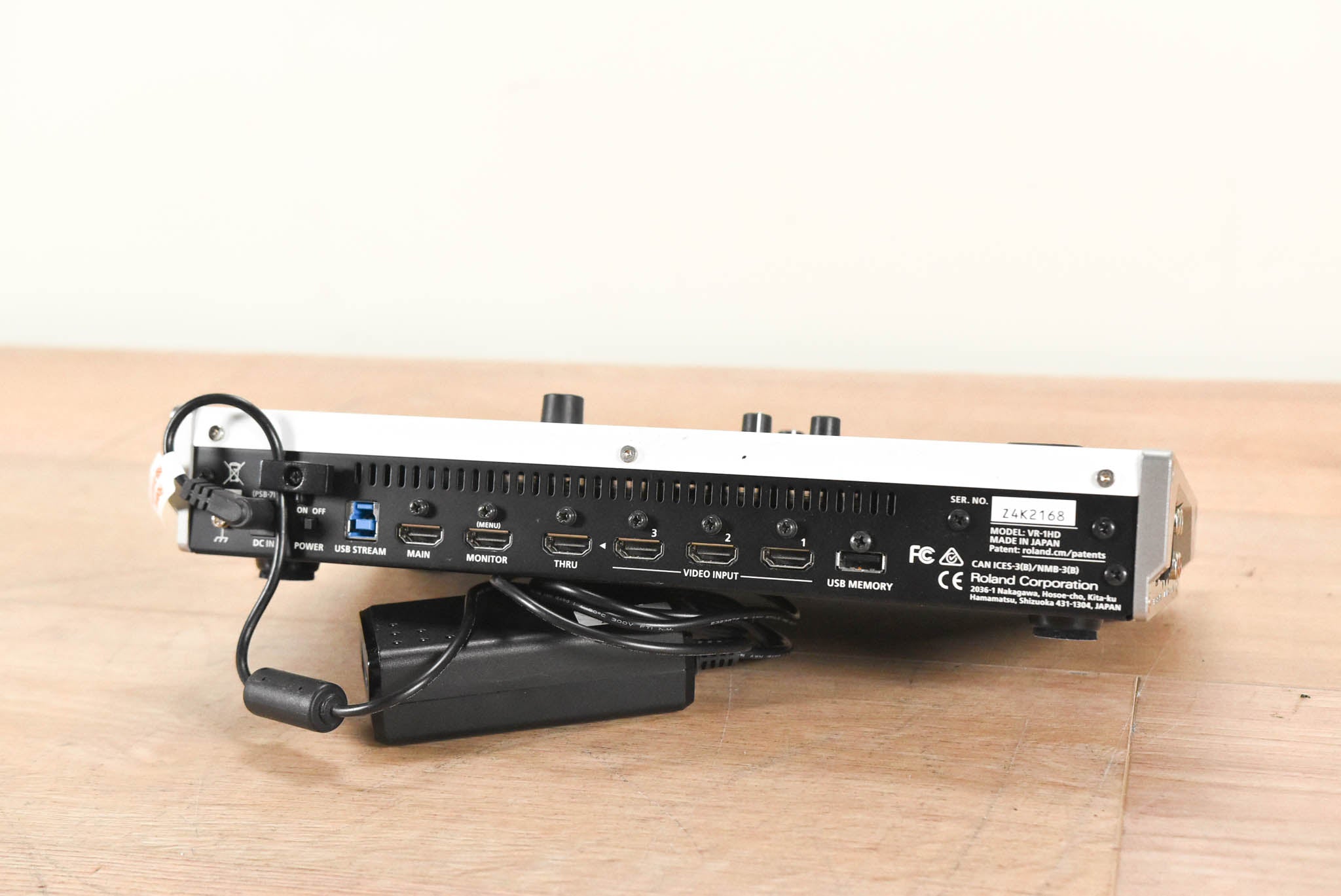 Roland VR-1HD AV Streaming Mixer