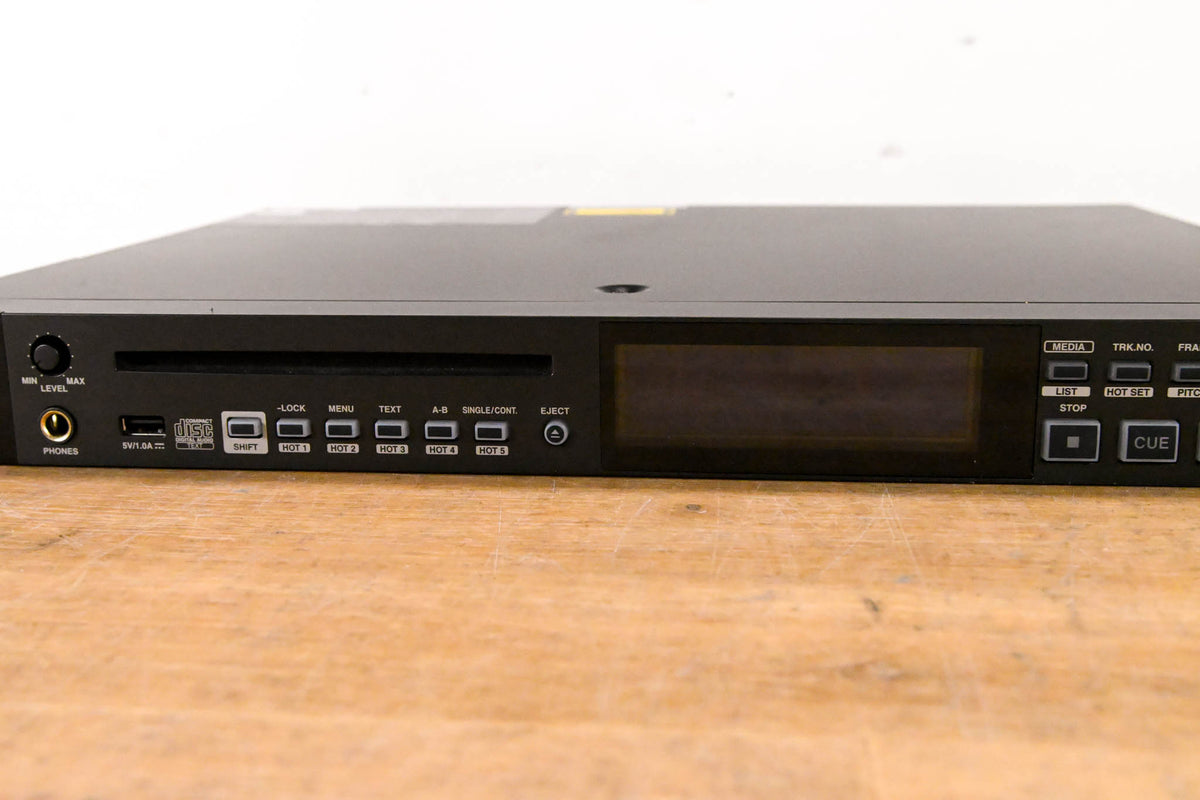 Denon DN-501C CD / Media Player with Digital Audio Outputs and RS-232c
