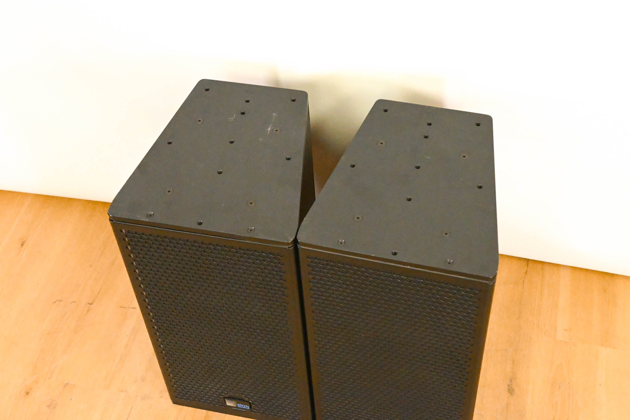 Meyer Sound UPJ-1P Compact VariO Loudspeaker (PAIR)