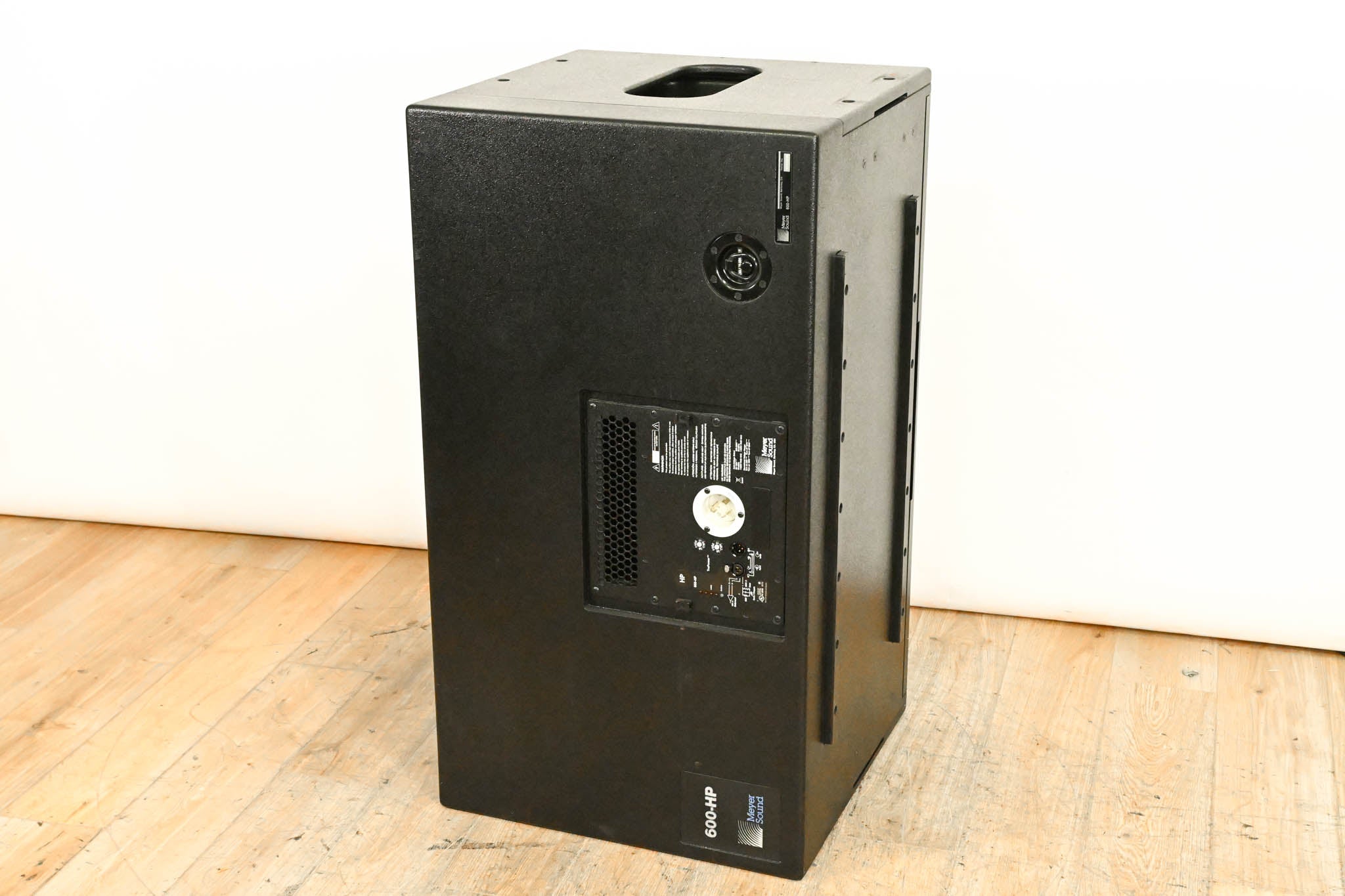 Meyer Sound 600-HP Compact High-Power Subwoofer