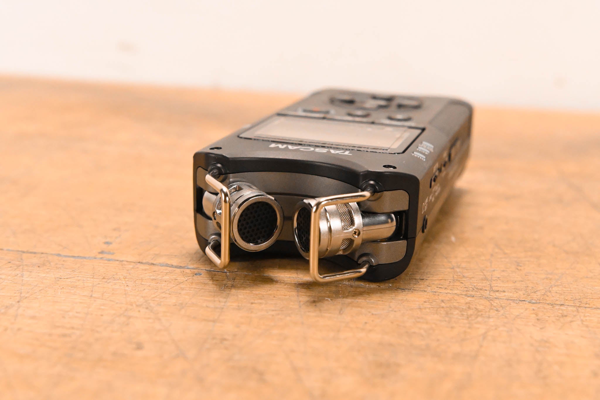 TASCAM DR-40 Handheld 4-Track Recorder