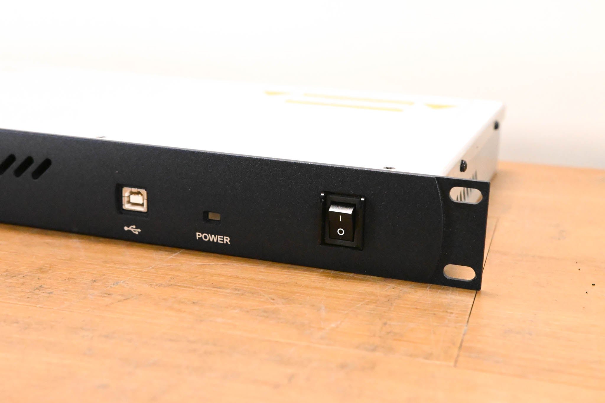 Lectrosonics M2C Active Antenna Combiner - 470-615 MHz