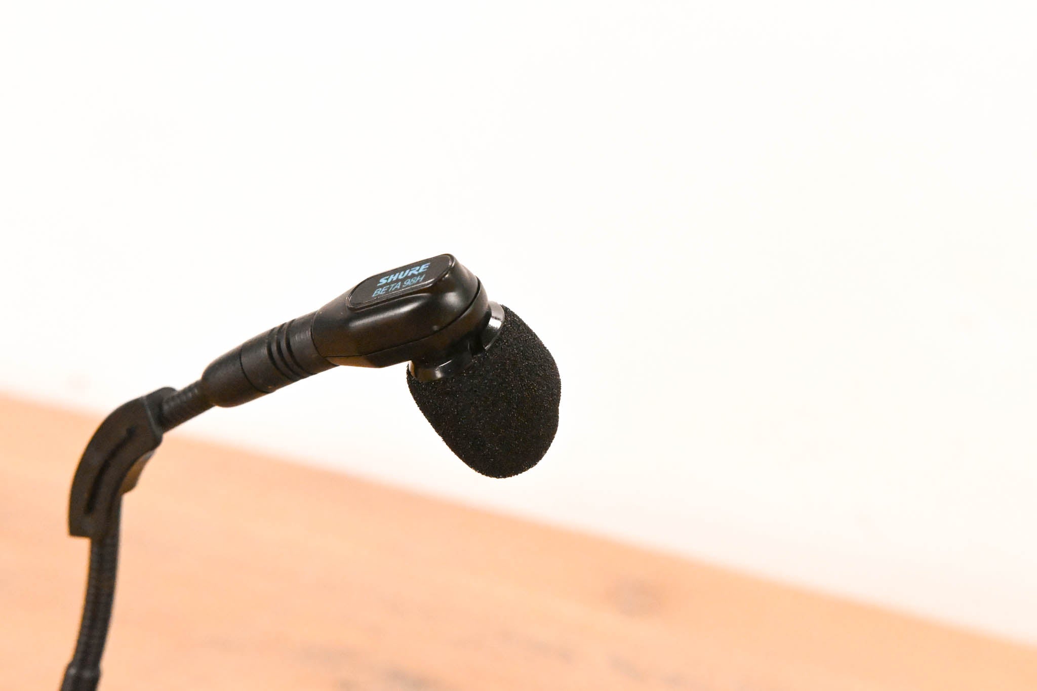 Shure Beta 98H/C Miniature Cardioid Condenser Instrument Microphone