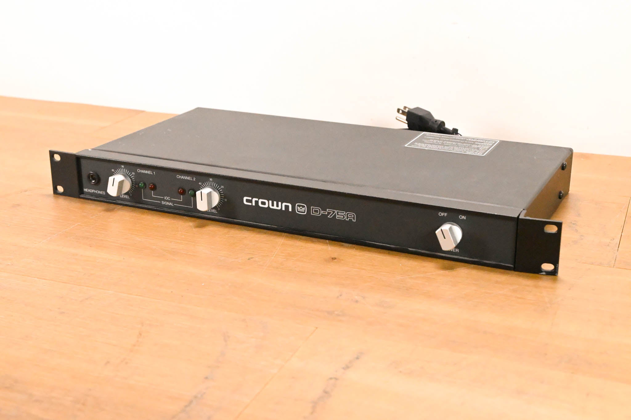 Crown D-75A 2-Channel Power Amplifier