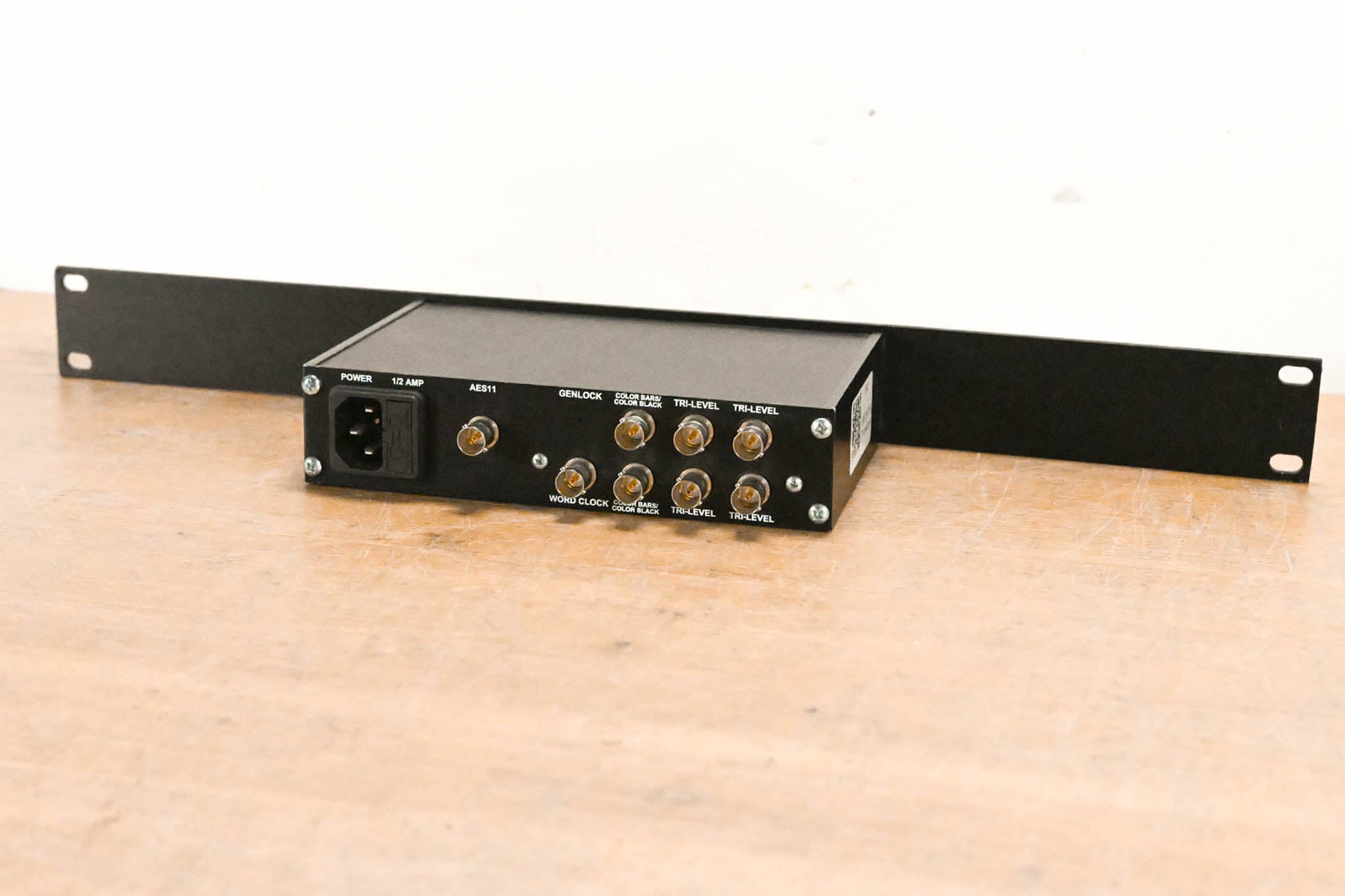 ESE DV-319 HD & SD Sync Generator