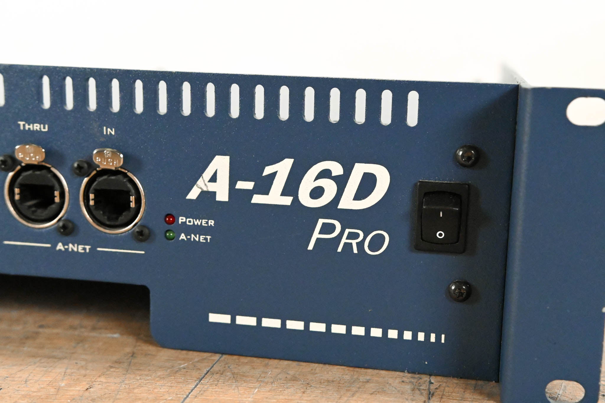 Aviom A-16D Pro A-Net Distributor