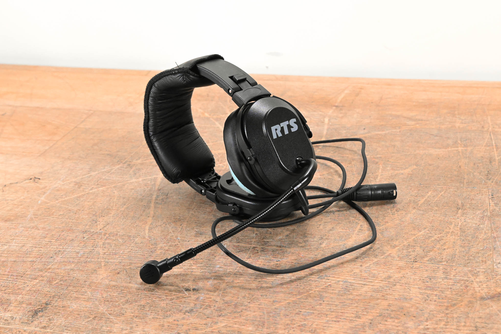 RTS HR-2 A4M Dual-Sided Full-Cushion Medium-Weight Intercom Headset