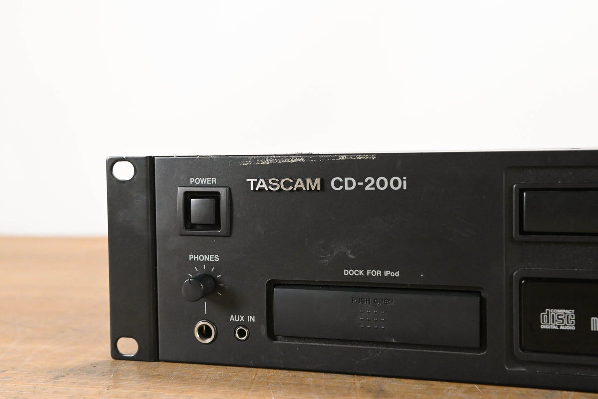 TASCAM CD-200i Rackmountable CD Player with iPod Dock