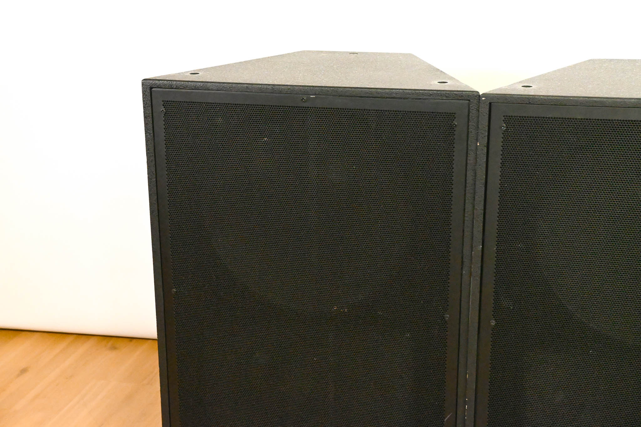 Tannoy VQNET-60 Dual 12" 2400W 3-Way Powered Loudspeaker (PAIR)