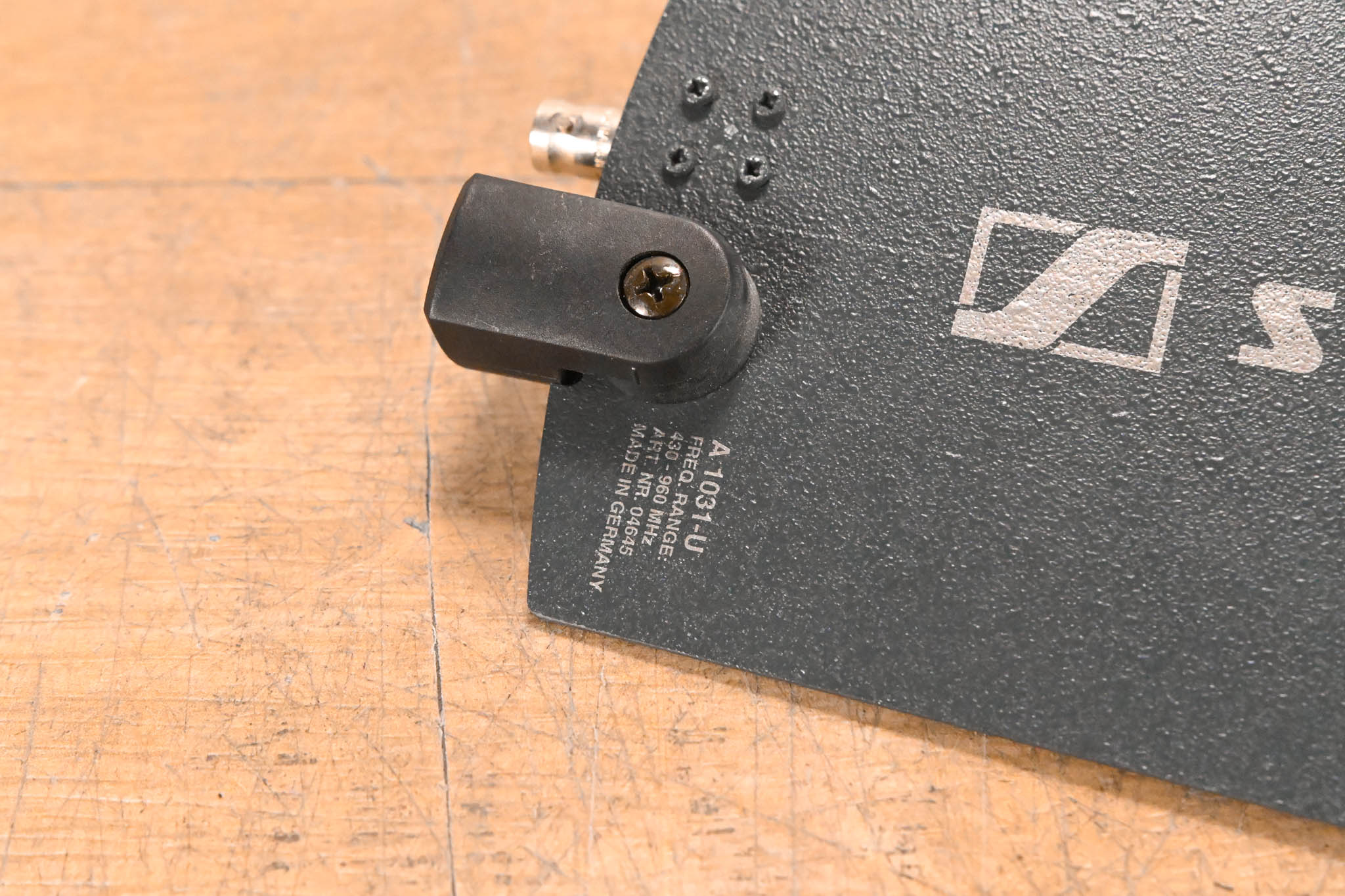 Sennheiser A 1031-U Omnidirectional UHF Antenna