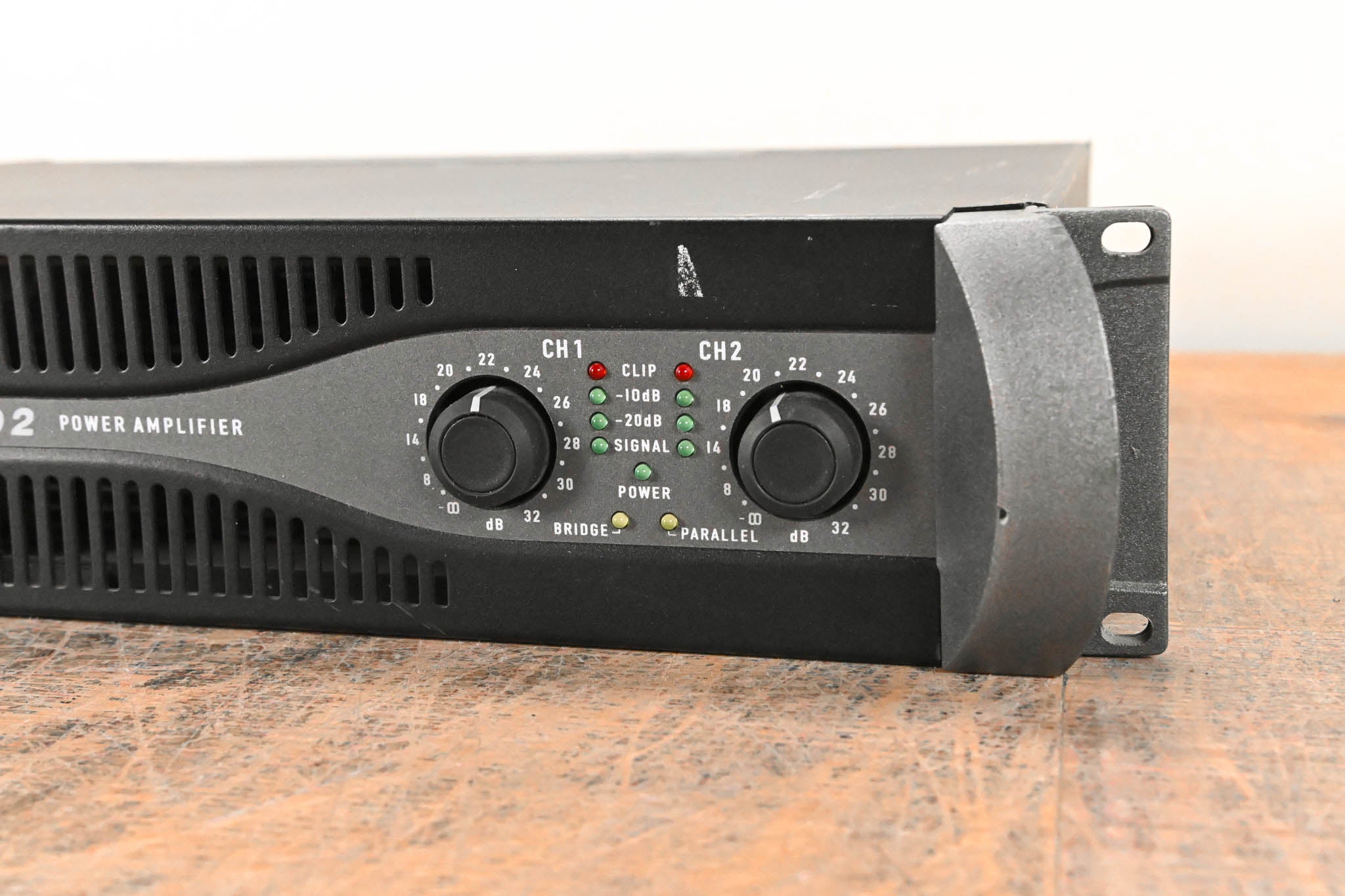 QSC PLX3002 2-Channel Power Amplifier