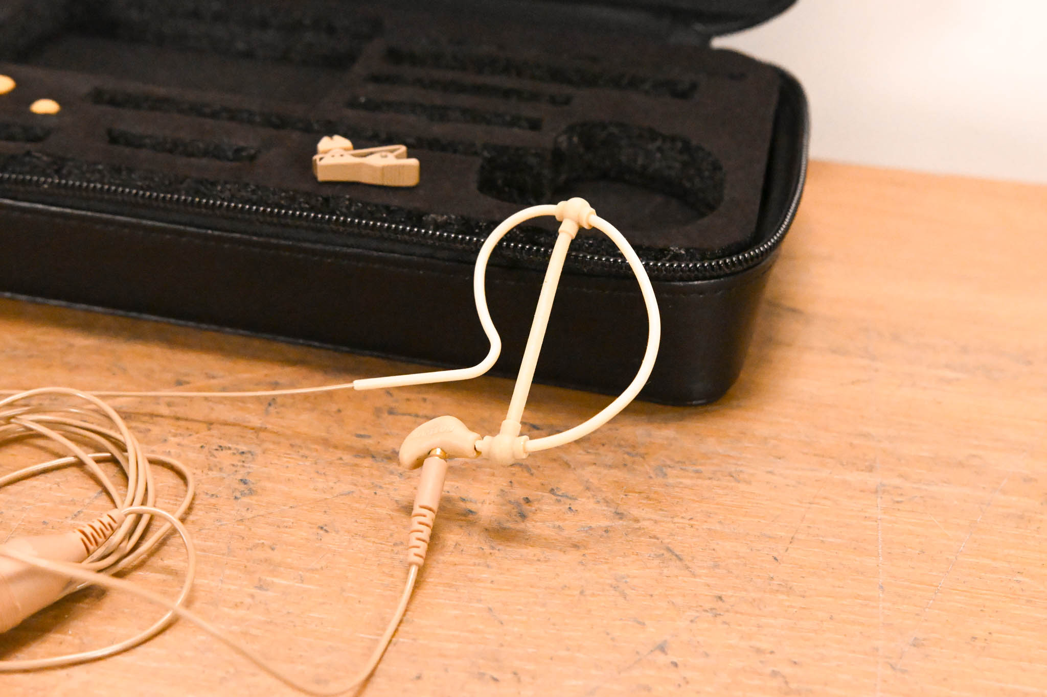Samson SE10 Earset Microphone with Condenser Capsule & Accessories