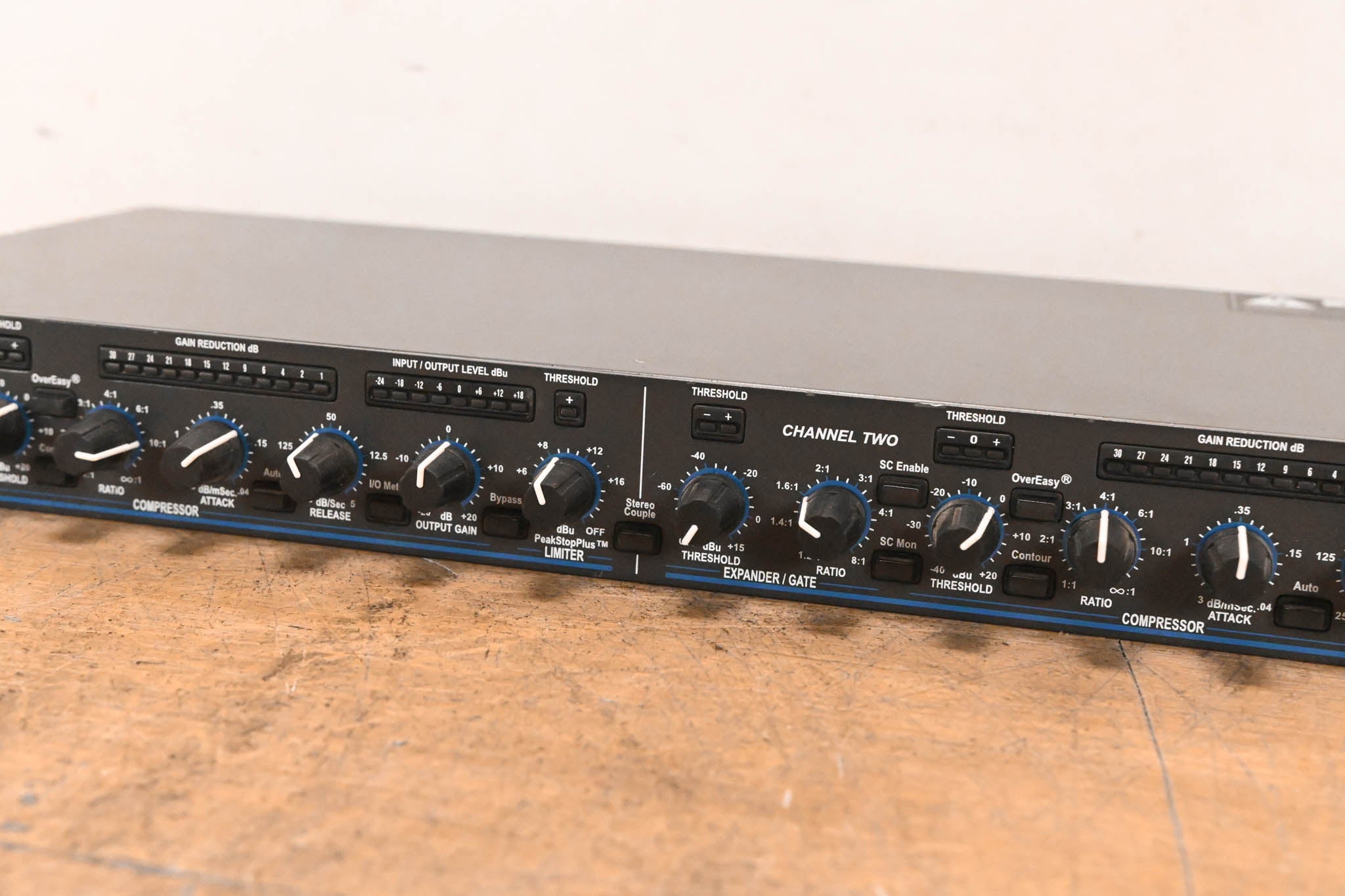 dbx 1066 2-Channel Compressor/Limiter/Gate