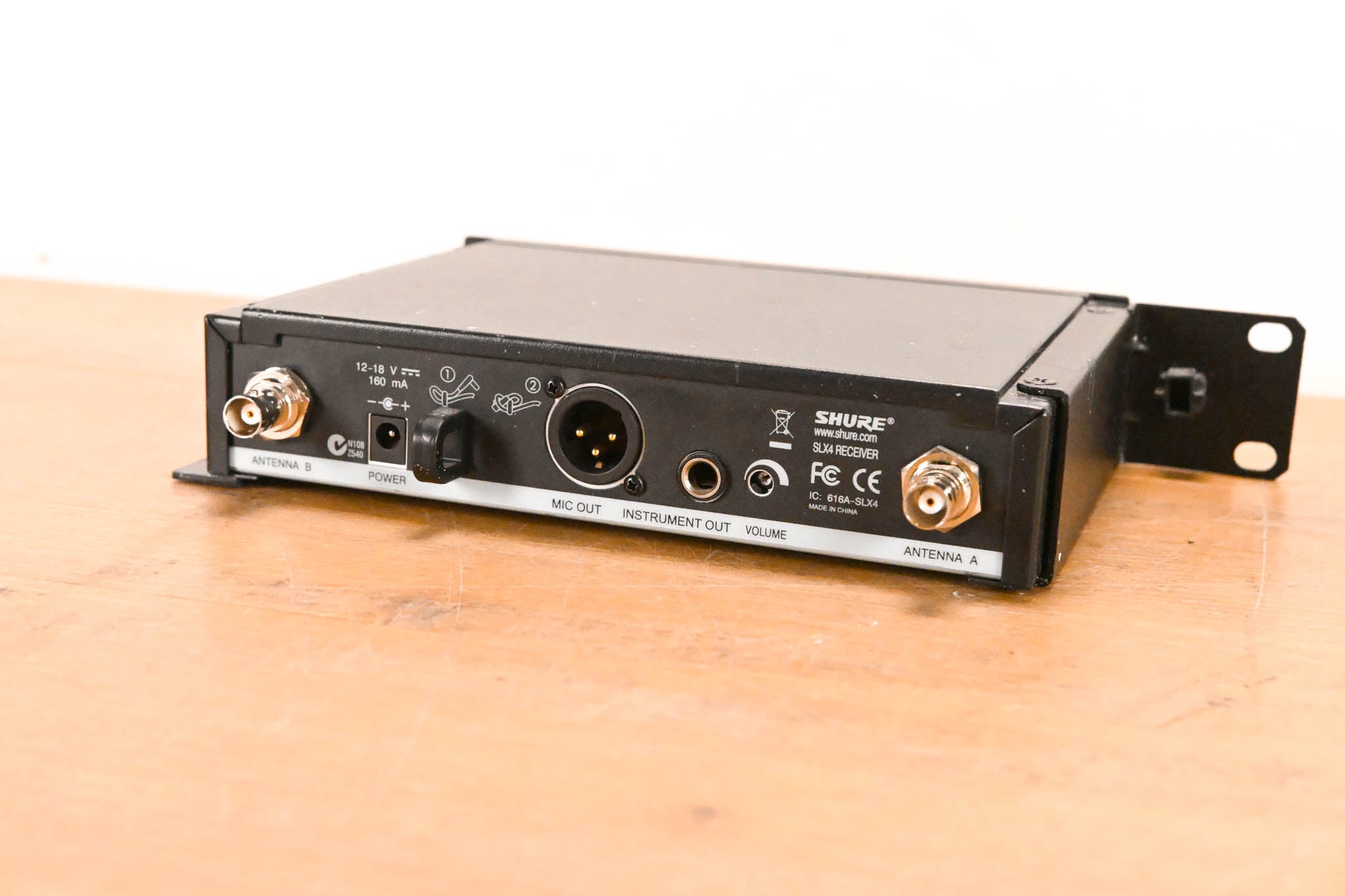 Shure SLX24/BETA58 Handheld Wireless System J3 572-596 MHz (NO PSU)
