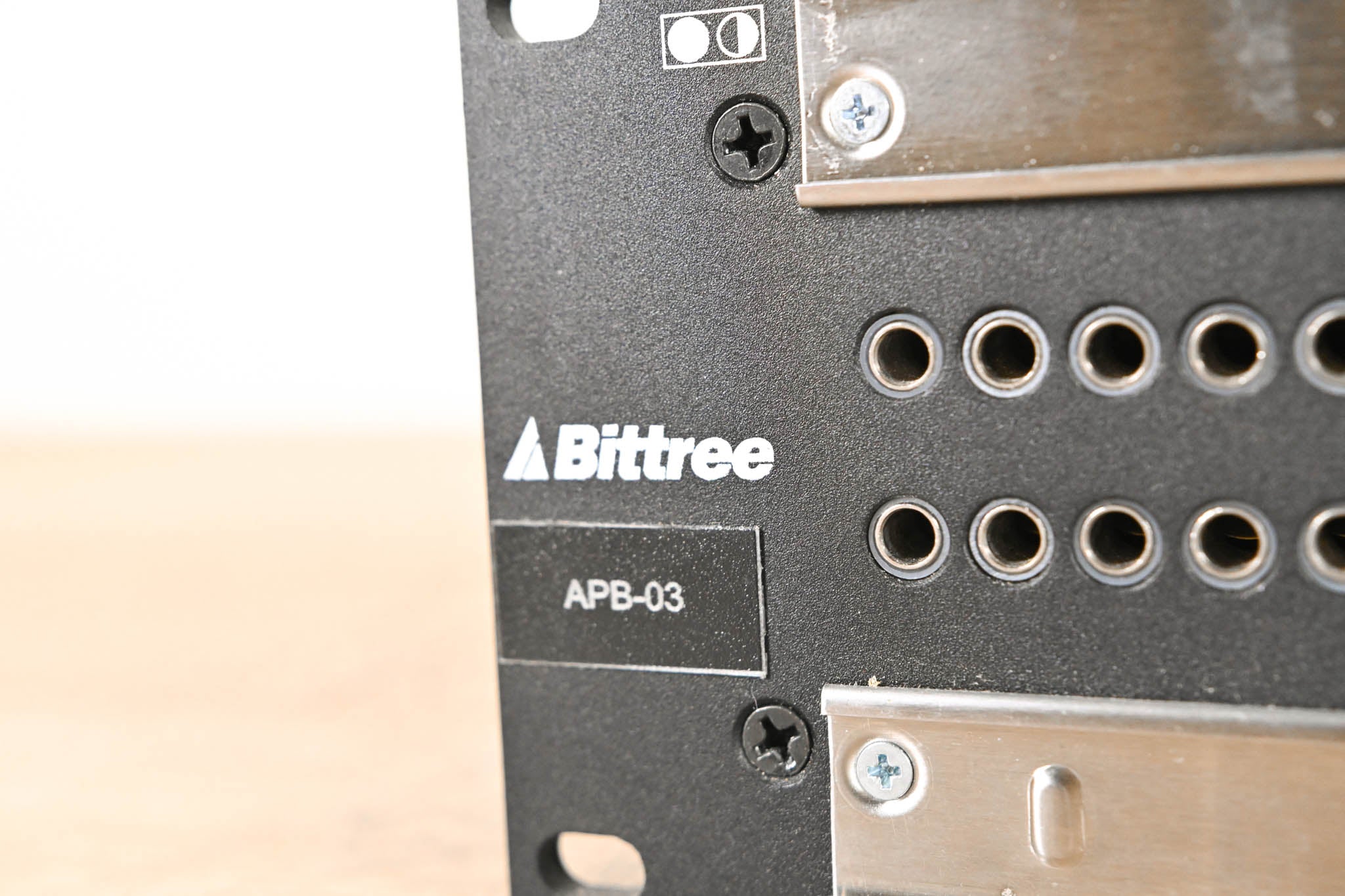 Bittree B96DC-FNPLT/E3 M2OU12B 2x48 2RU TT Patchbay