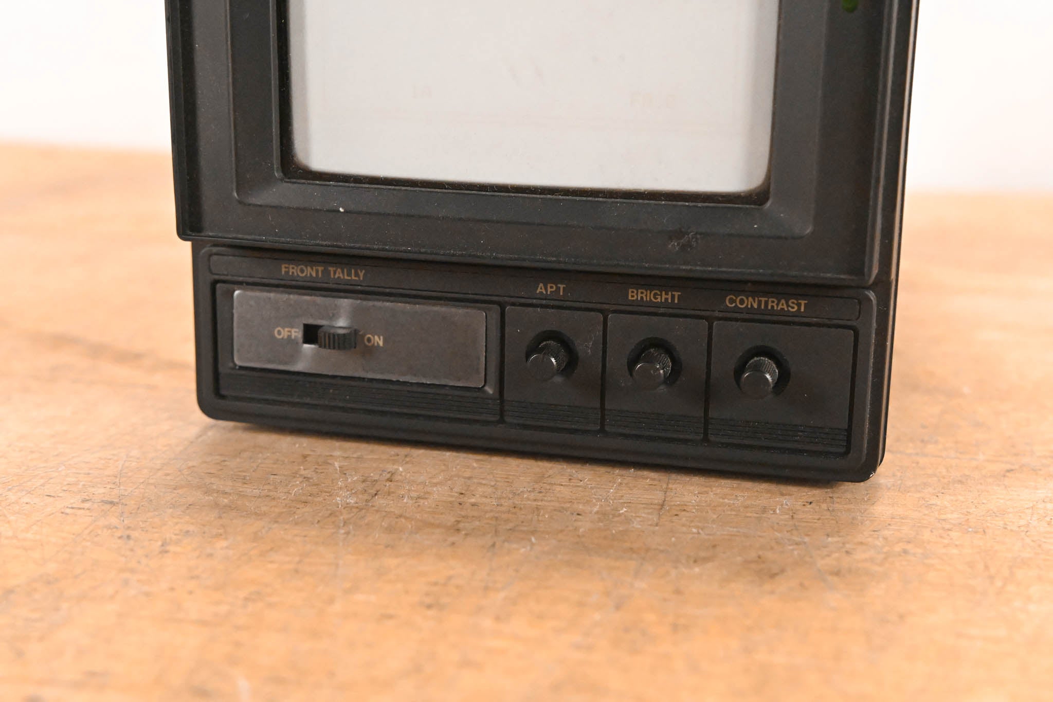 Hitachi VF-HD500 5" Black and White CRT Viewfinder