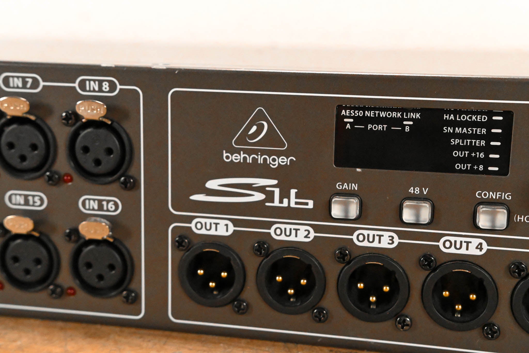 Behringer S16 16 x 8 Digital Stage Box