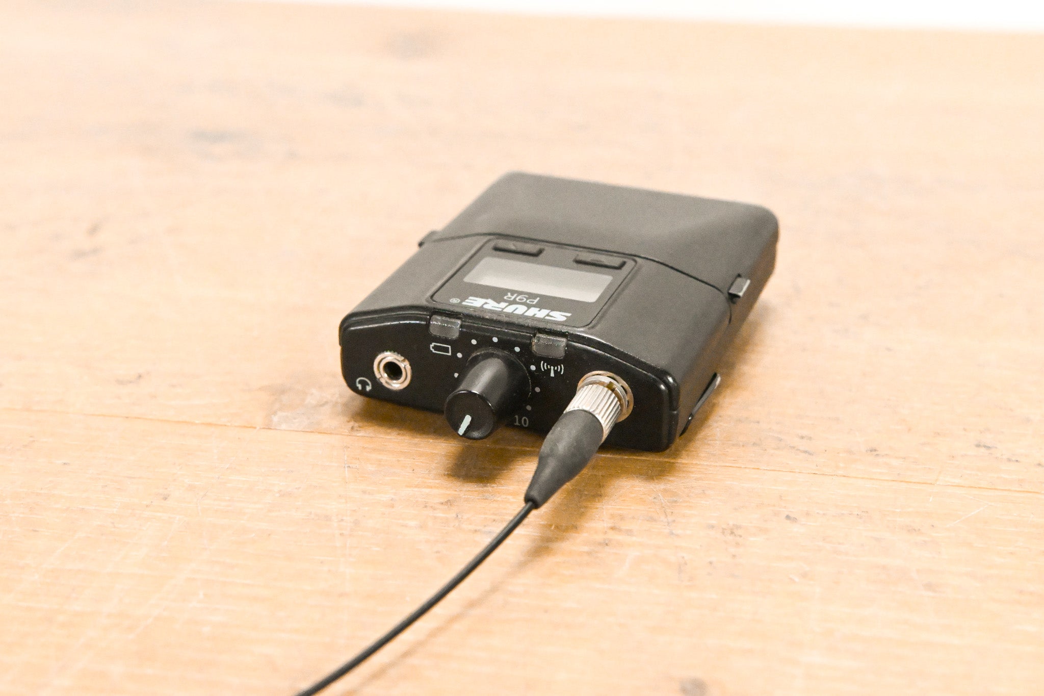 Shure PSM 900 Wireless IEM System L6 Band: 656-692 MHz (NO POWER SUPPLY)