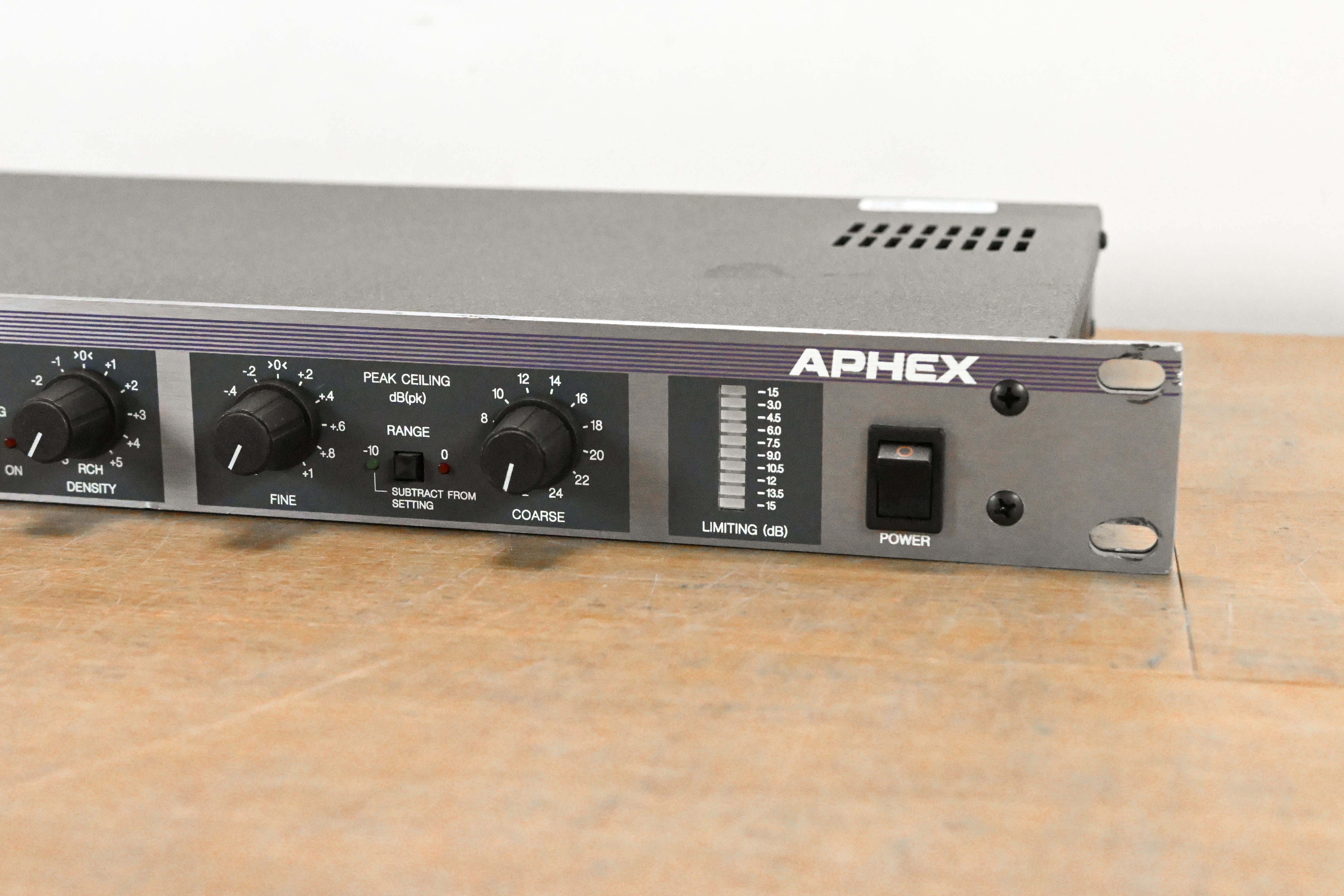 Aphex 720 DOMINATOR II Precision Multiband Peak Limiter