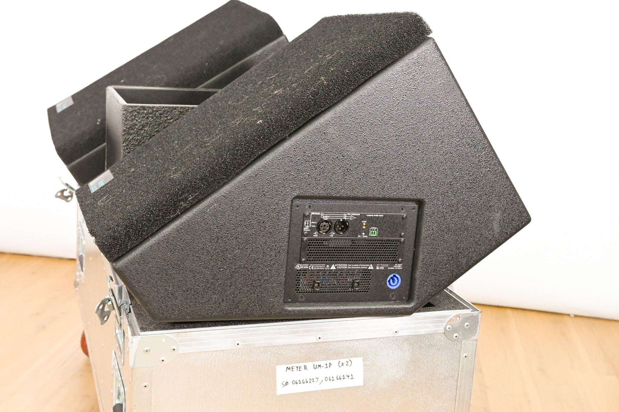 Meyer Sound UM-1P 12" Powered Stage Monitor Speaker (PAIR) w/ Road Case