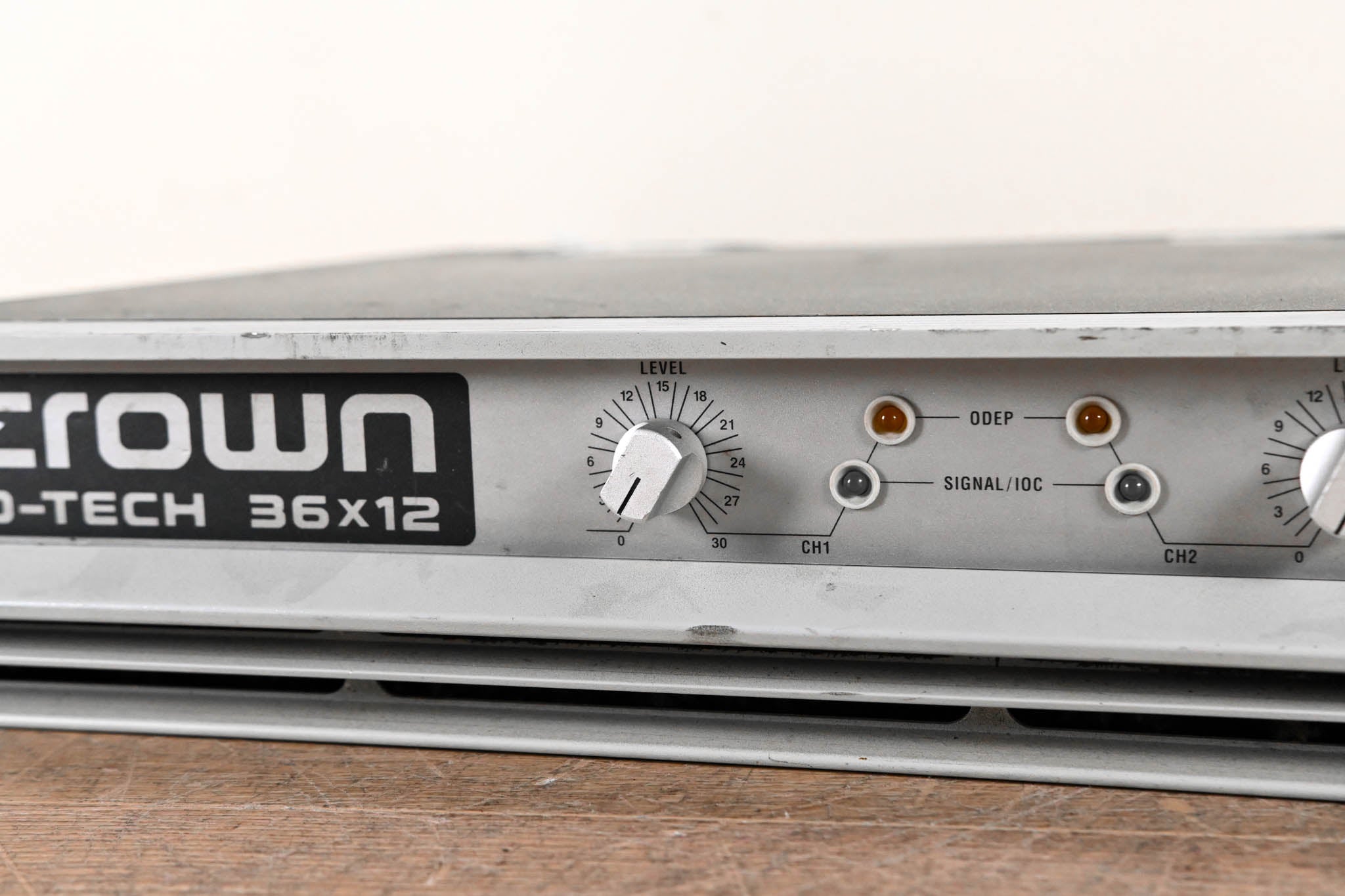 Crown Macro-Tech 36x12 2-Channel Power Amplifier