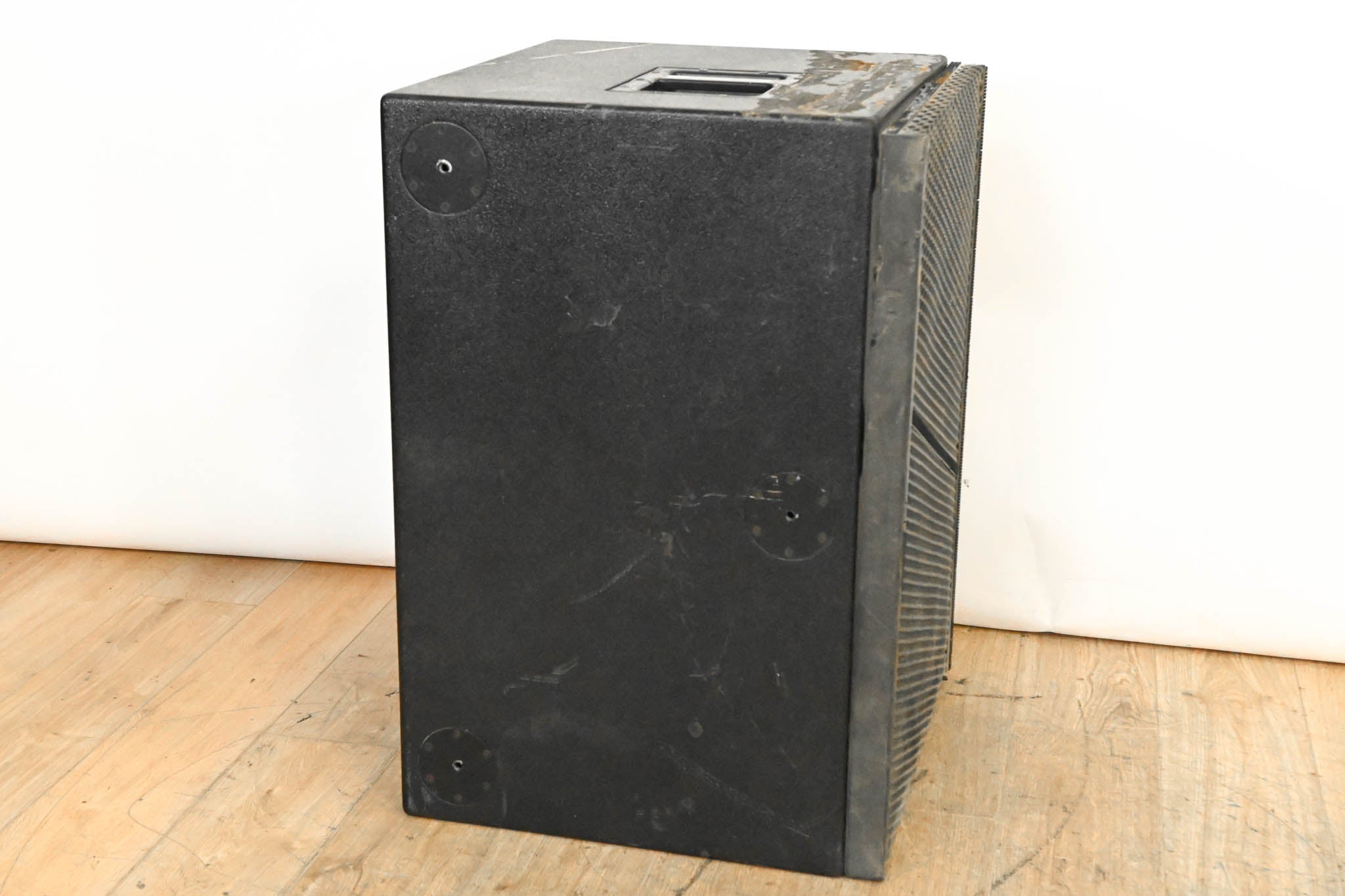 Meyer Sound UltraSeries USW-1 Dual 15" Passive Subwoofer