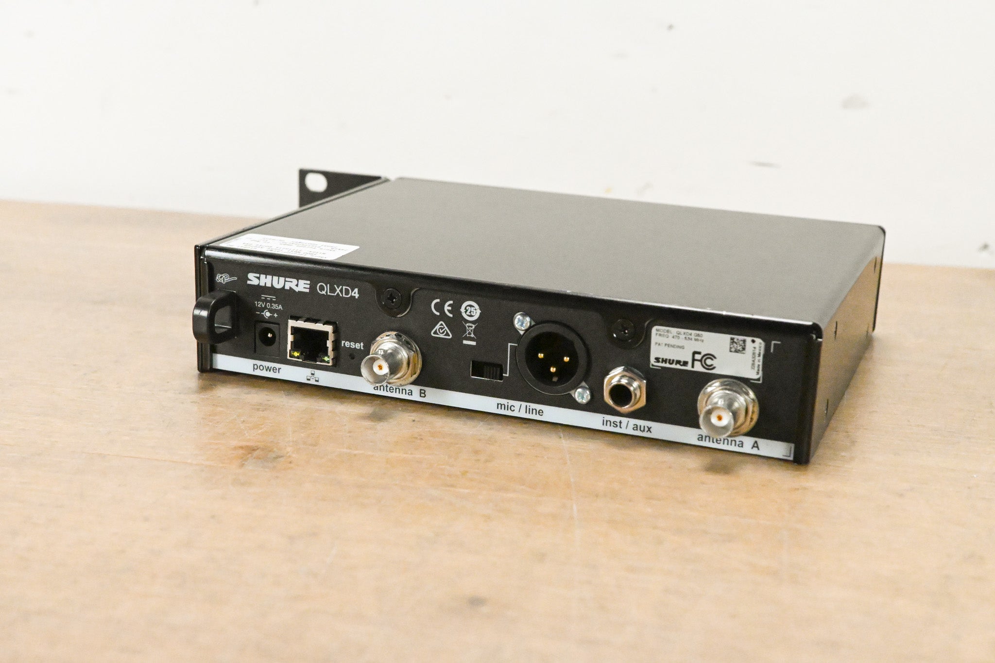 Shure QLXD24/KSM9HS Digital Handheld Wireless System - G50 Band (NO PSU)