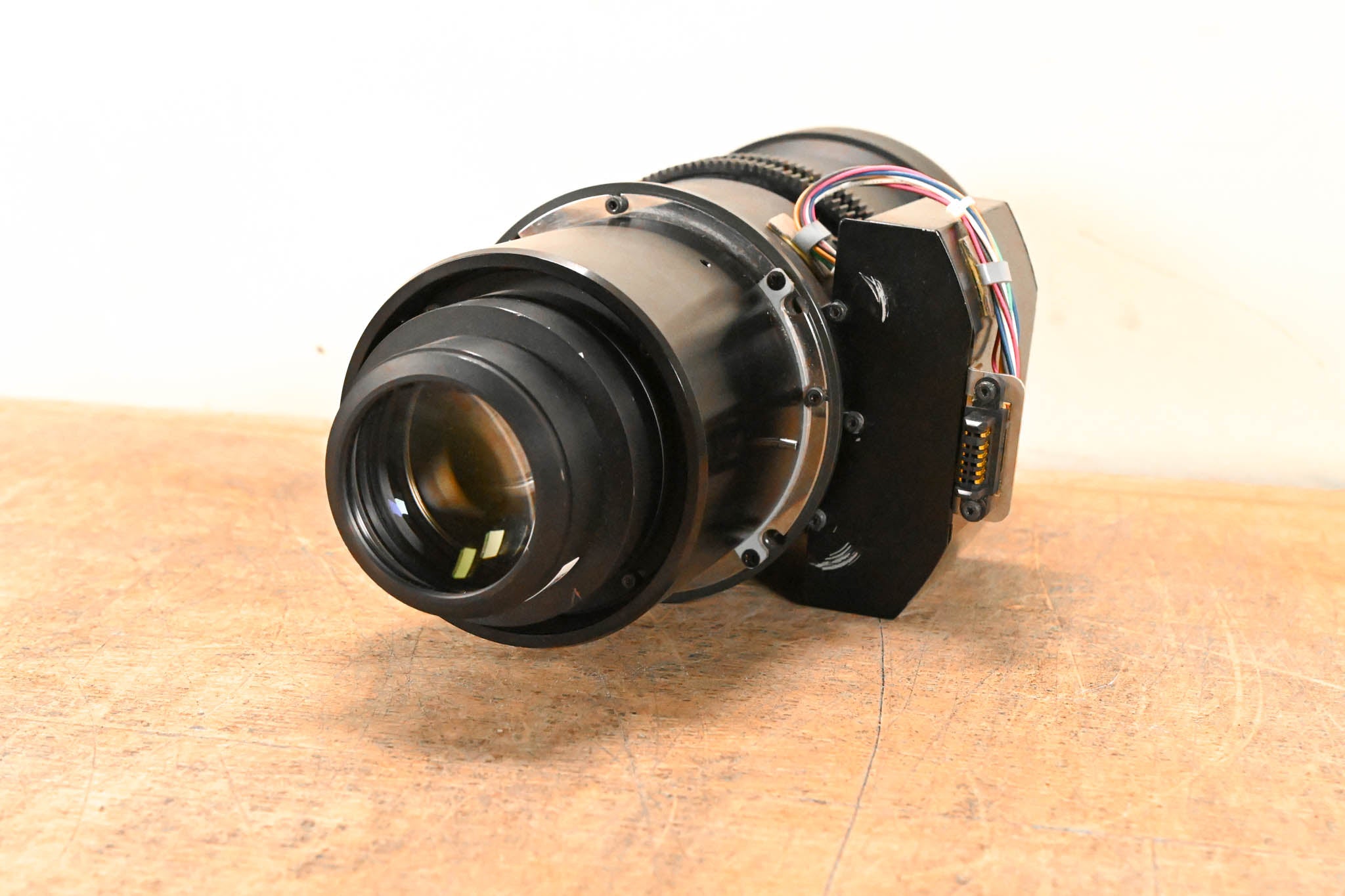 Digital Projection 105-611A SXGA+ 2-2.8:1 1080p 1.87-2.56.1 Zoom Lens