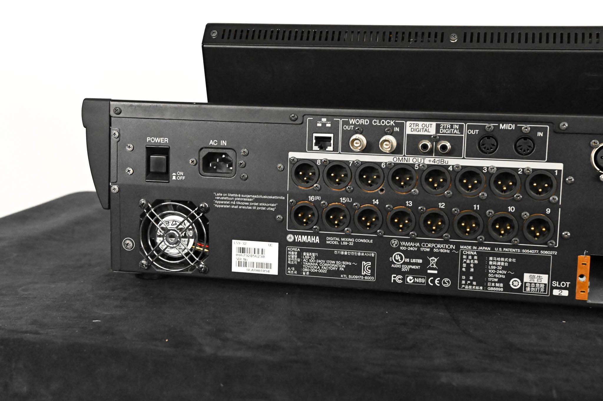 Yamaha LS9-32 32-Input Digital Mixing Console