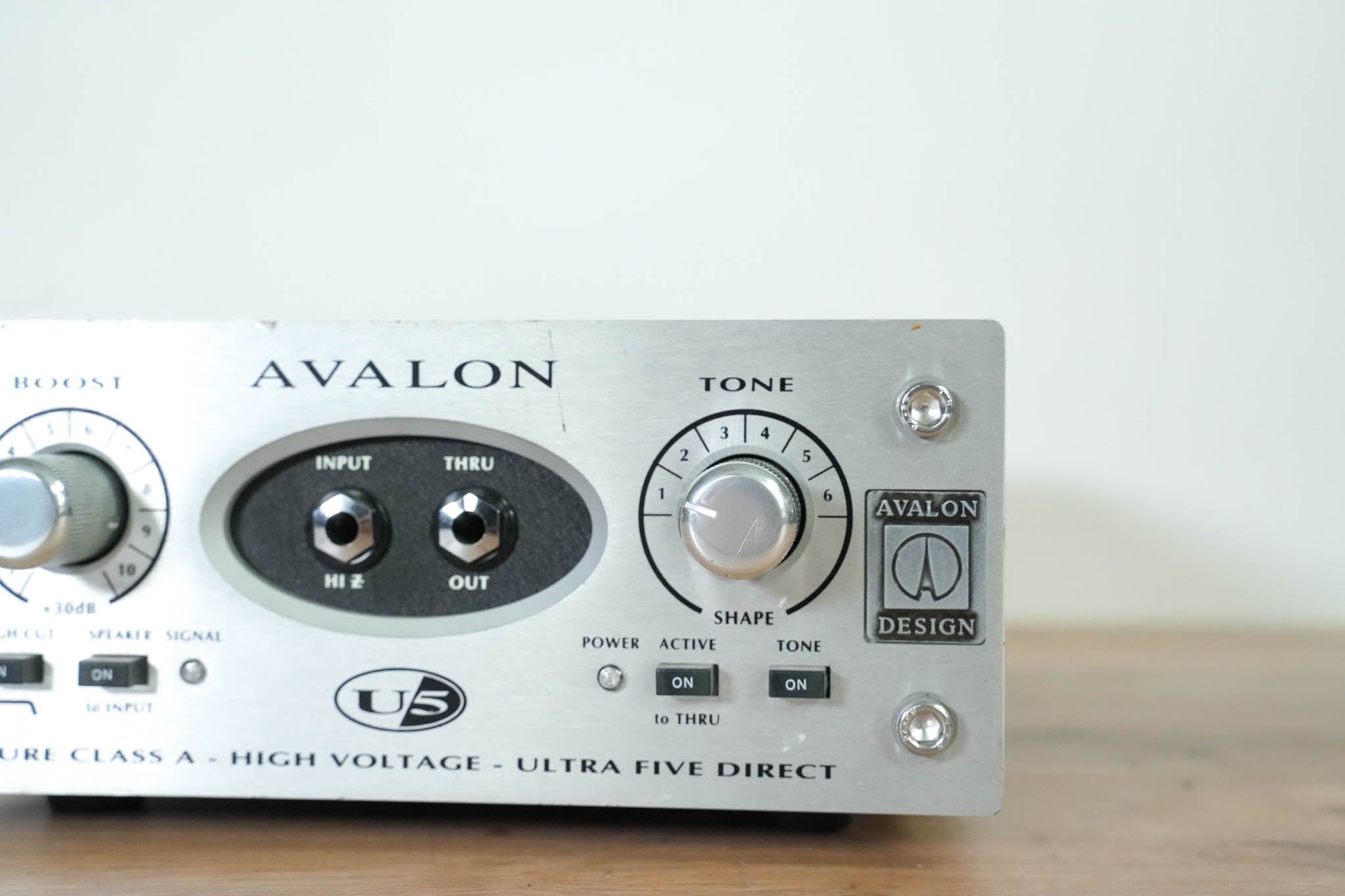 Avalon U5 Active Instrument Direct Box and Preamp