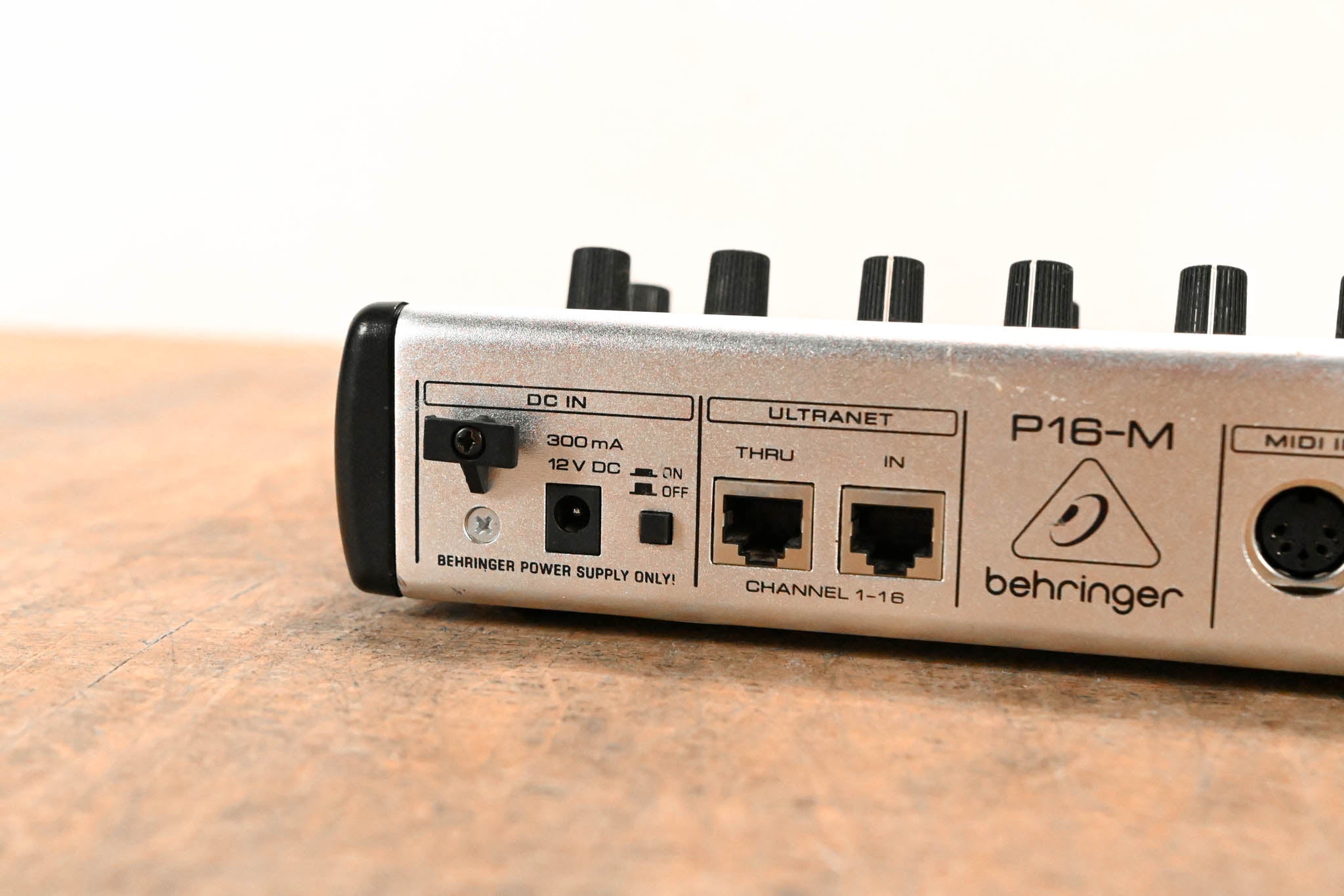 Behringer Powerplay P16-M 16-Channel Digital Personal Mixer