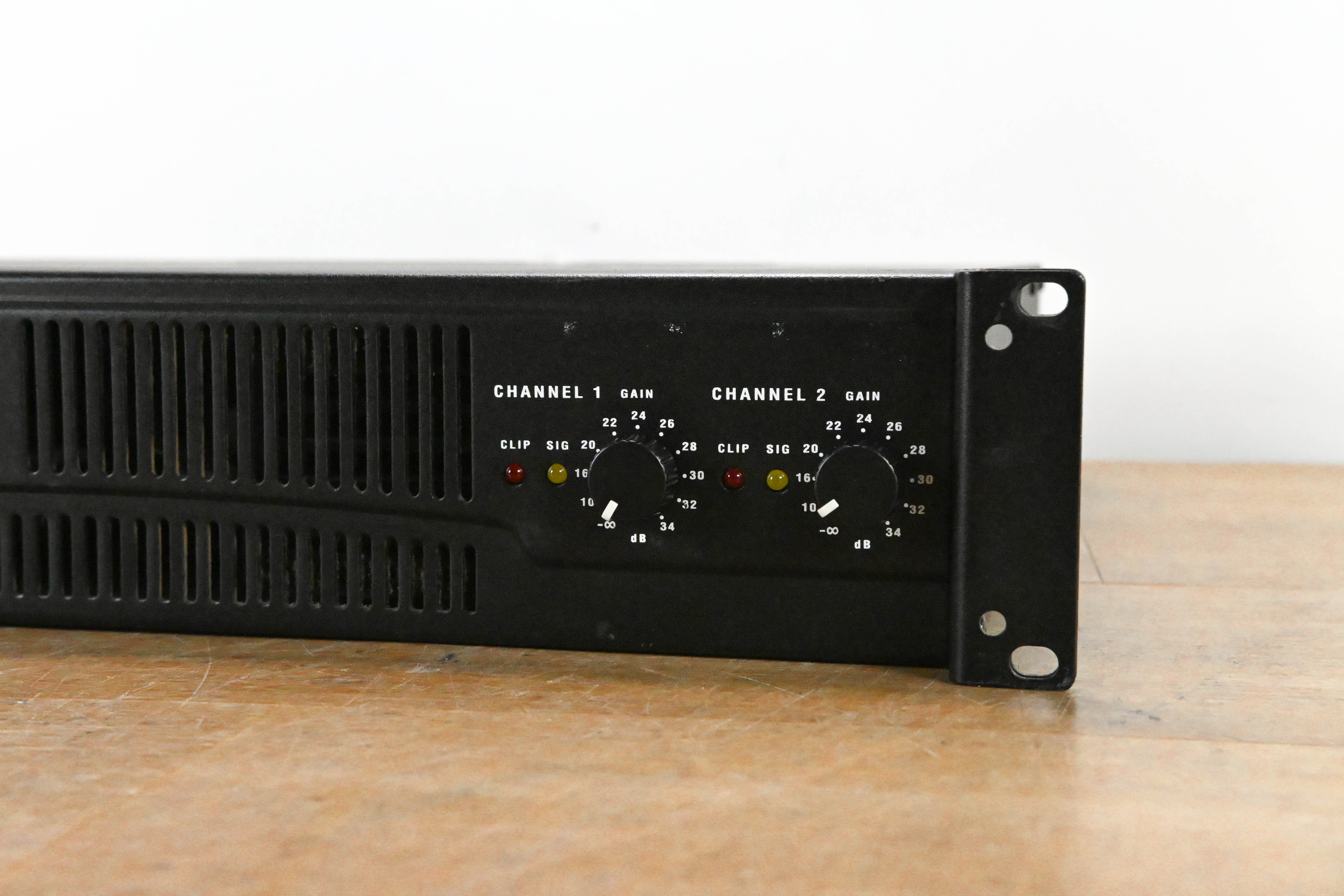 QSC RMX2450 2-Channel Power Amplifier